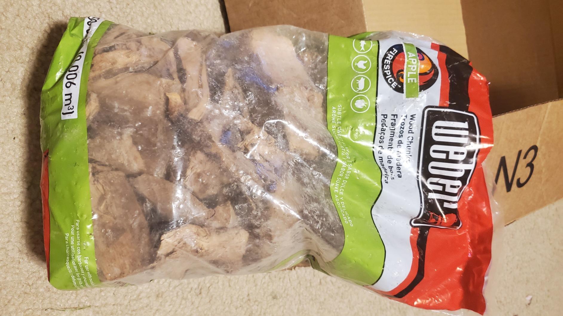 Weber Hickory Wood Chunks, 4 lb - Premium BBQ Smoking & Grilling Chips for Rich, Subtly Sweet Flavor - Ideal for Beef, Lamb, Poultry & Pork - Long Lasting customer photo 1