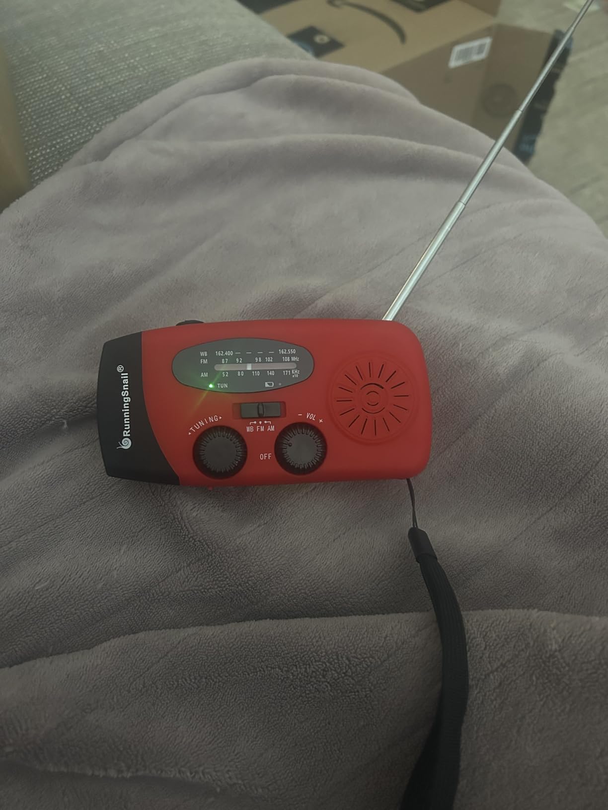 RunningSnail Emergency Hand Crank Radio With LED Flashlight For Emergency, AM/FM NOAA Portable Weather Radio With 2000mAh Power Bank Phone Charger, USB Charged & Solar Power For Camping, Emergency customer photo 2