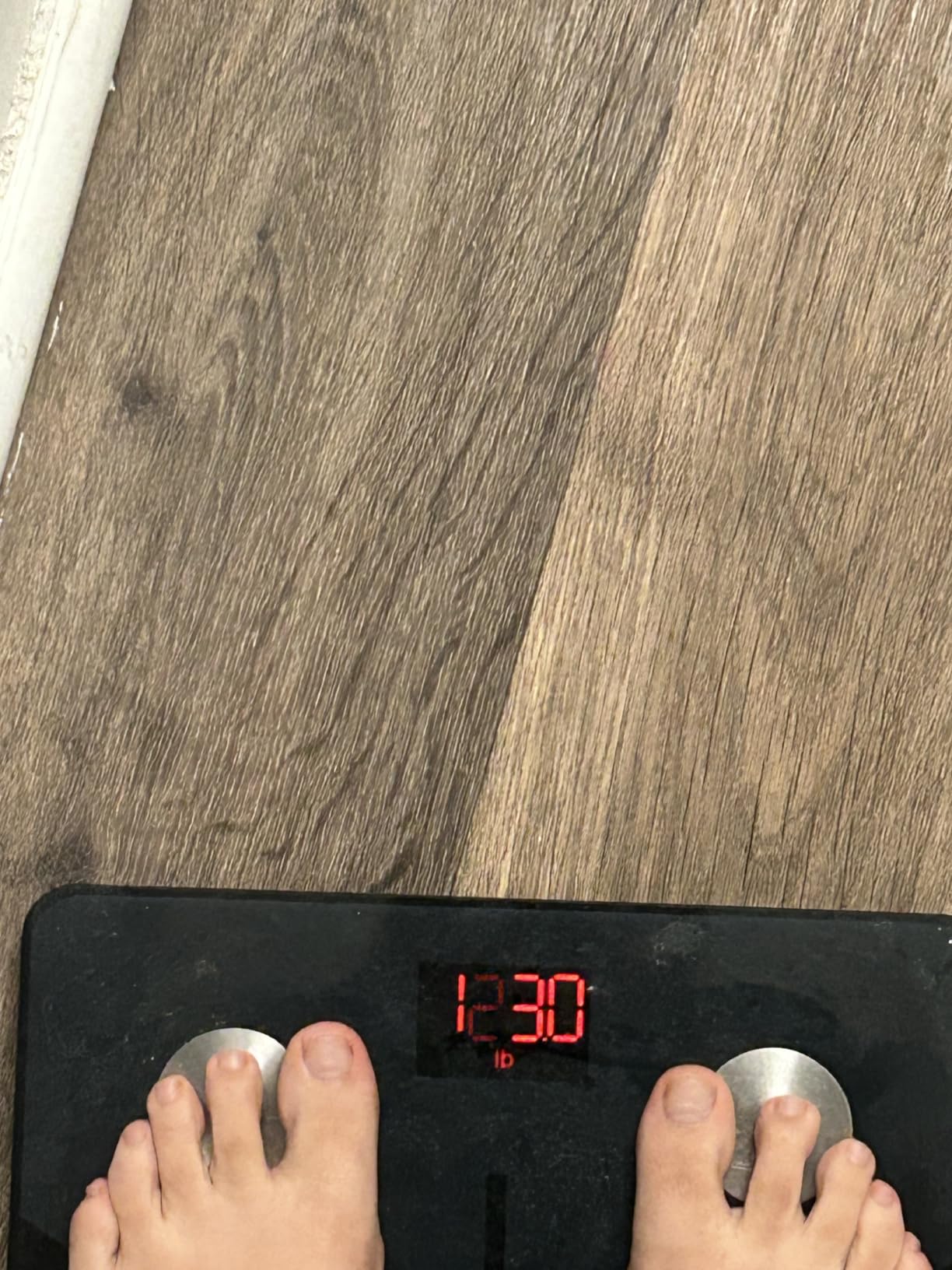 RENPHO Smart Scale for Body Weight, FSA&HSA Eligible, Bathroom Digital Scale with BMI, Body Fat, Bluetooth Fitness Equipment Sync with Apps, Accurate for Weight Loss, Home Use, 400 lbs - Elis 1 customer photo 2