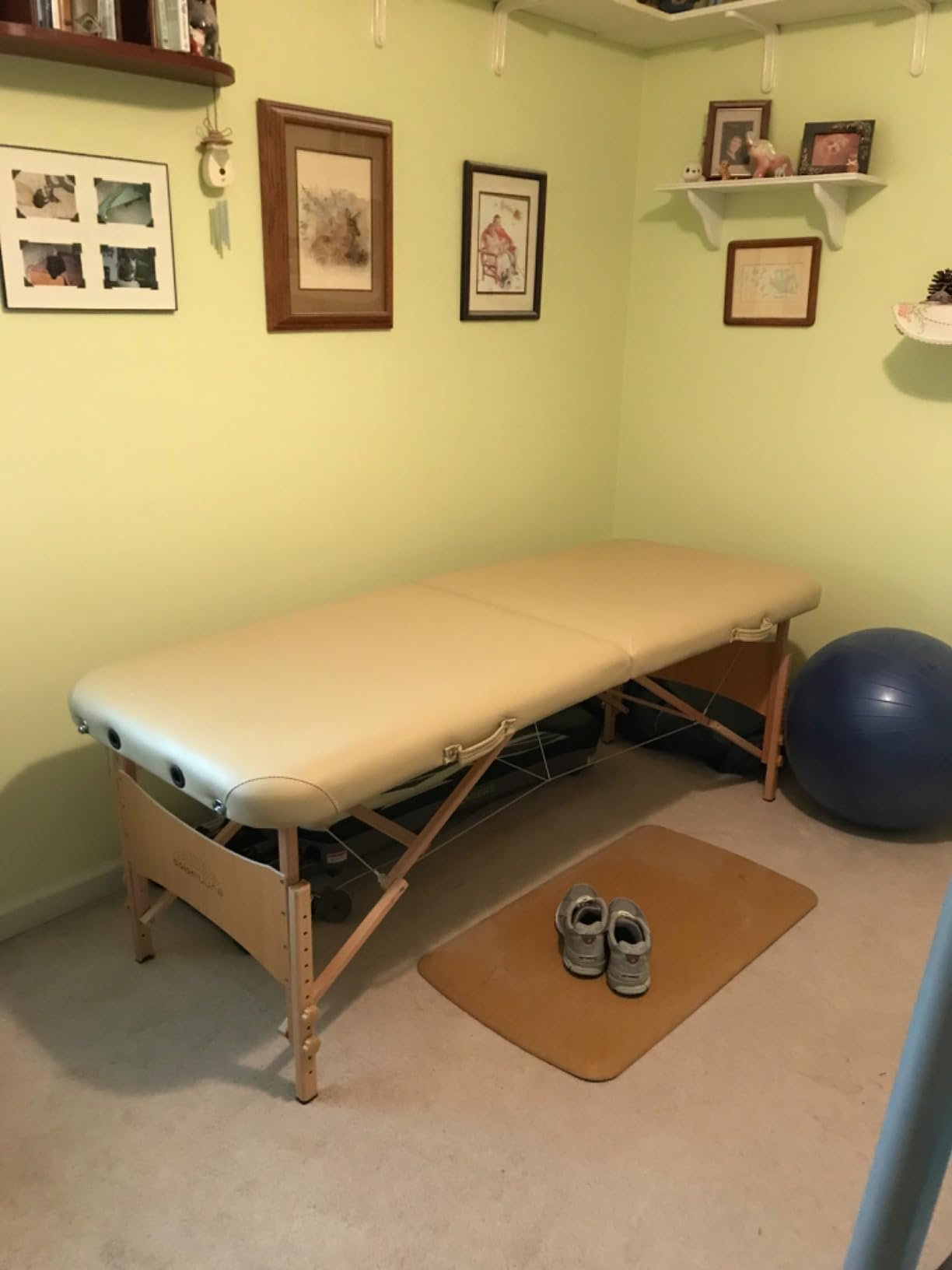 Saloniture Basic Portable Folding Massage Table - Black customer photo 2