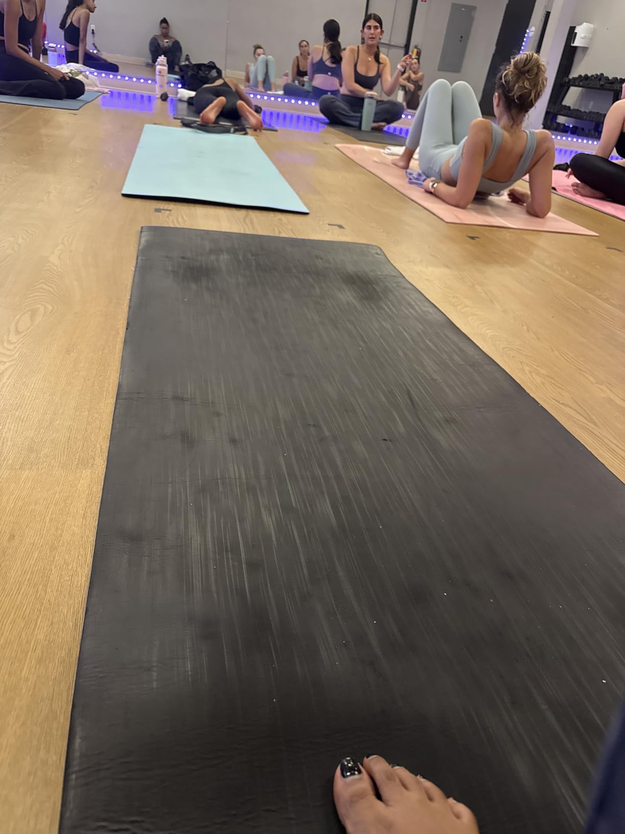 IUGA Pro Yoga Mat Non Slip Pilates Mat Anti-tear Eco Friendly Hot Yoga Mat with SGS Certified Material Free Carrying Strap Included customer photo 1