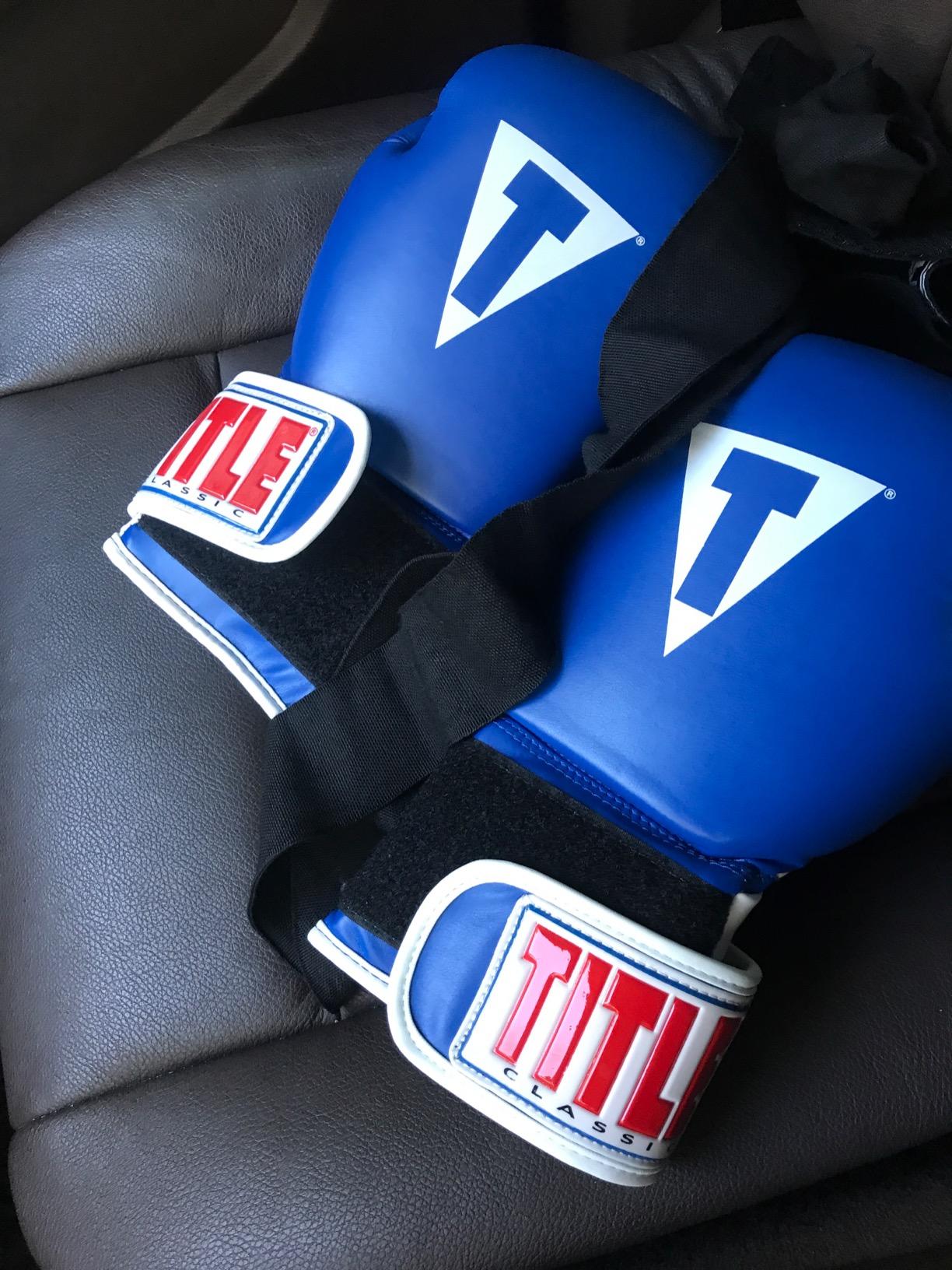 Title Classic Pro Style Training Gloves 3.0 - Boxing Gloves, Boxing Training Gloves, MMA Gloves, Oz Training Gloves, Kickboxing Gloves, Punching Bag Gloves, Sparring Gloves customer photo 2