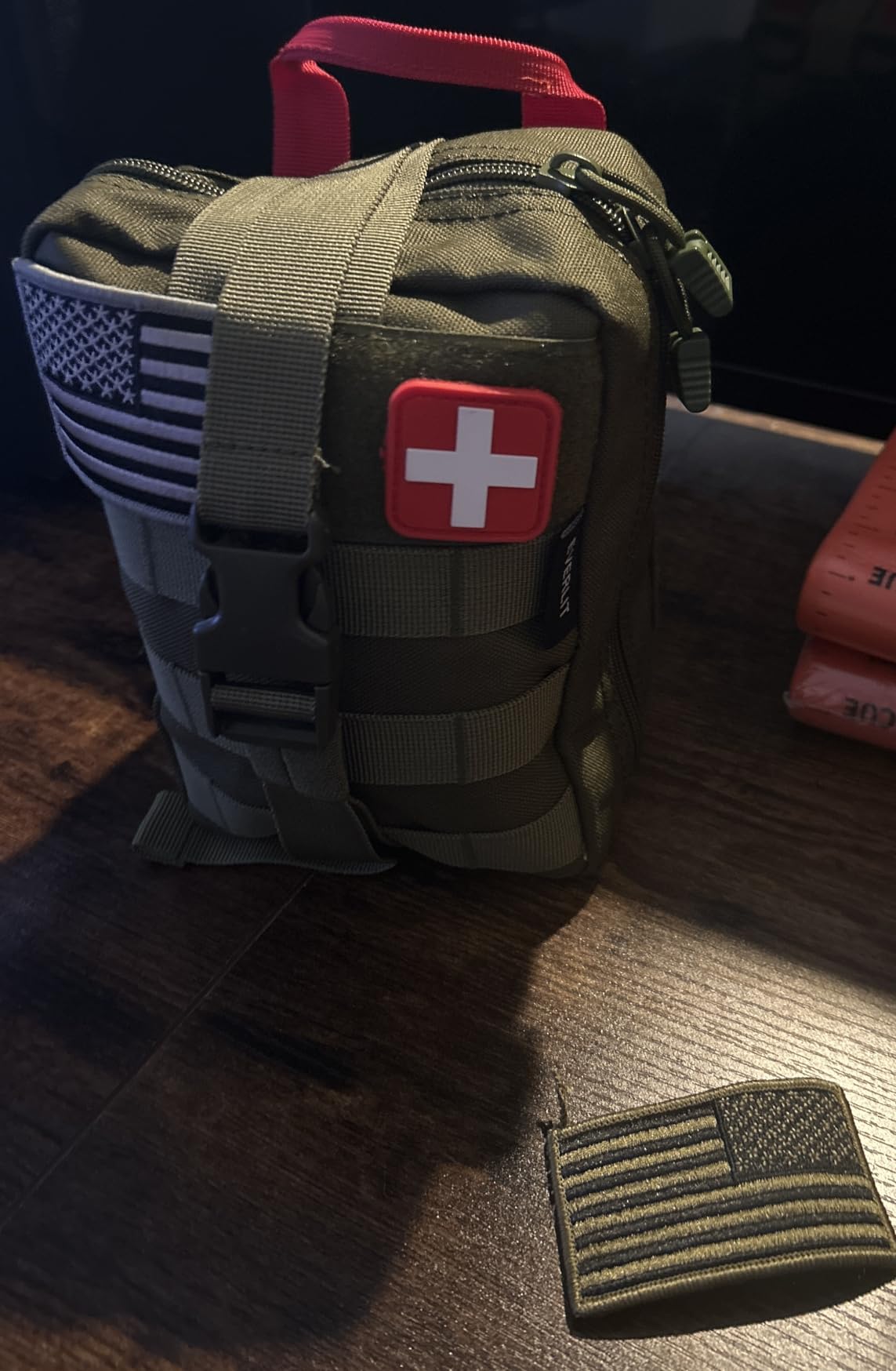 EVERLIT 250 Pieces Survival First Aid Kit IFAK EMT Molle Pouch Survival Kit Outdoor Gear Emergency Kits Trauma Bag for Camping Boat Hunting Hiking Home Car Earthquake and Adventures customer photo 1