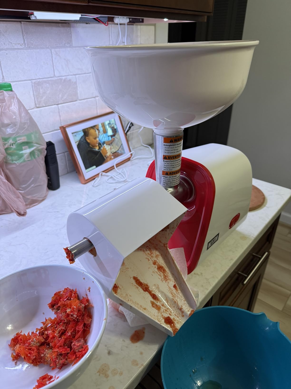 Weston Deluxe Electric Tomato Strainer, Food Mill & Sauce Maker | 1 Gallon Hopper | 250 Watt Motor | 1.5mm, 3mm & 6mm Screens customer photo 2