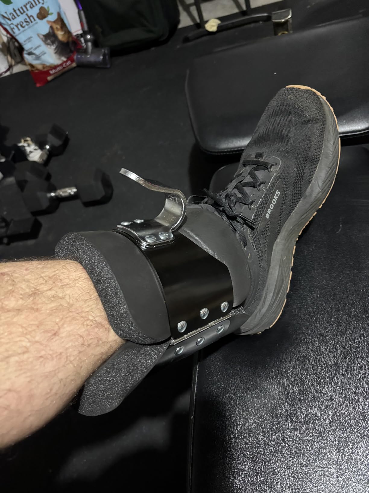 Sutekus Anti Gravity Inversion Boots - For Ab Crunch, Abdominal Sit Up, Hooks Bar Therapy, Core Gym Fitness Exerciser customer photo 1