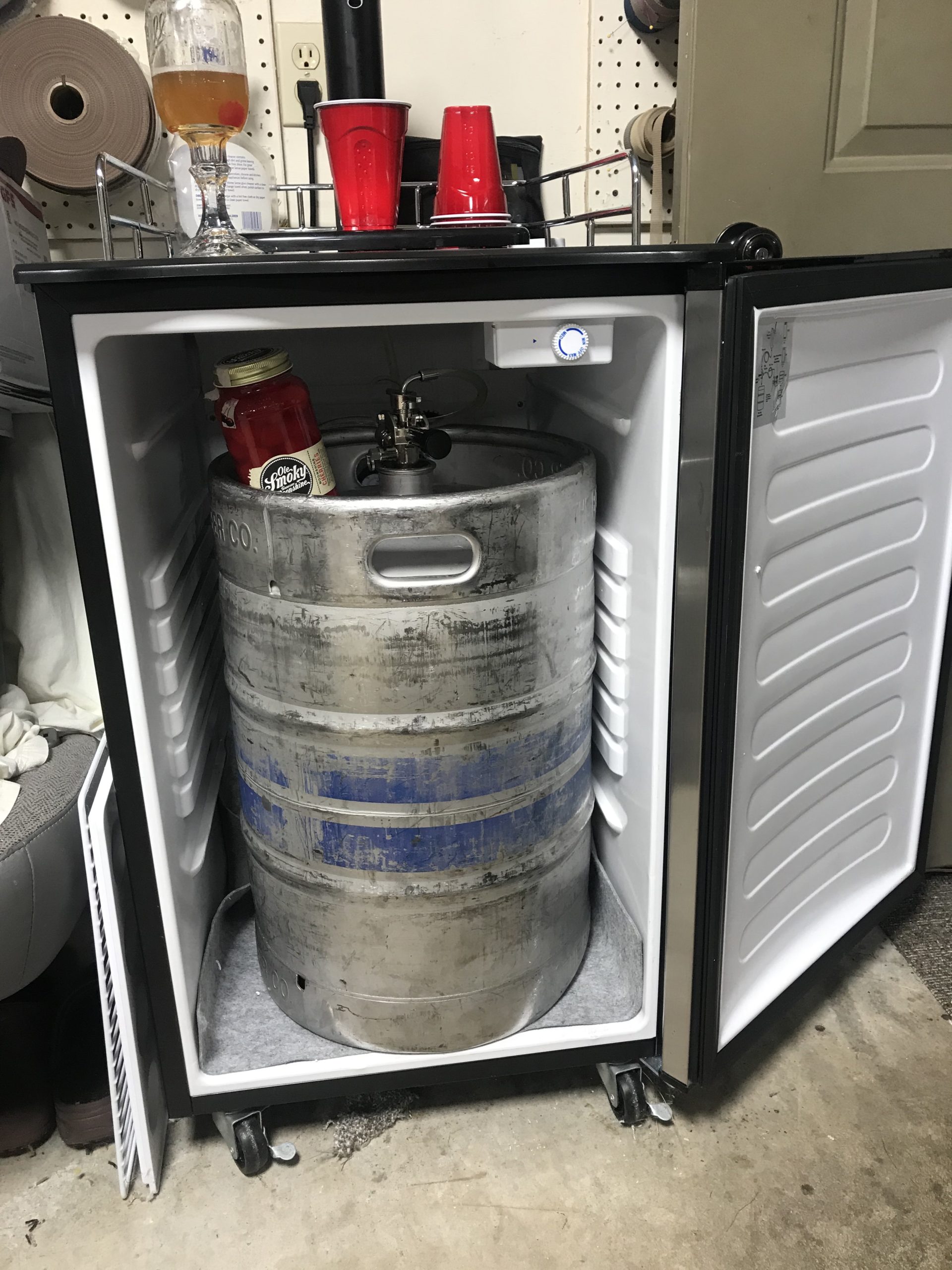 Frigidaire EFRB200 6.1 Cu Ft Stainless Steel Kegerator Beer Bar customer photo 1