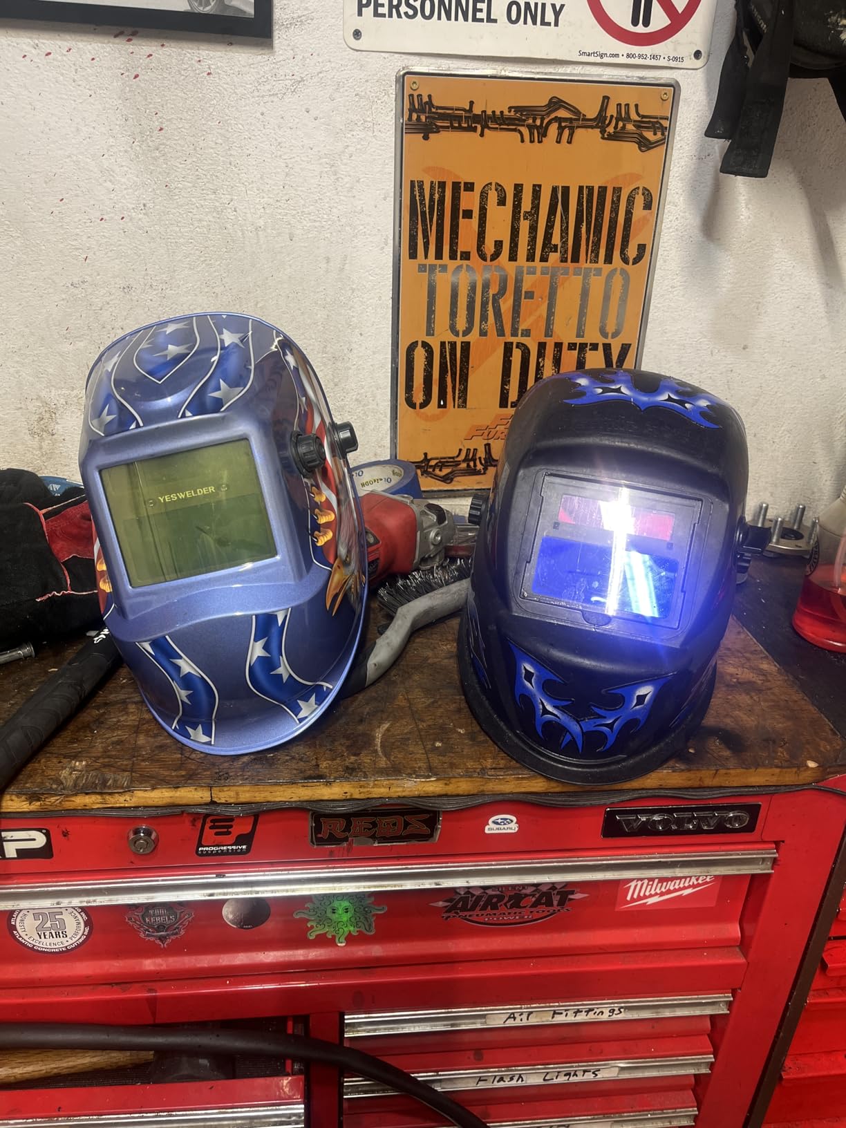 YESWELDER Auto Darkening Welding Helmet 1/1/1/1 True Color, LYG-L600A customer photo 1