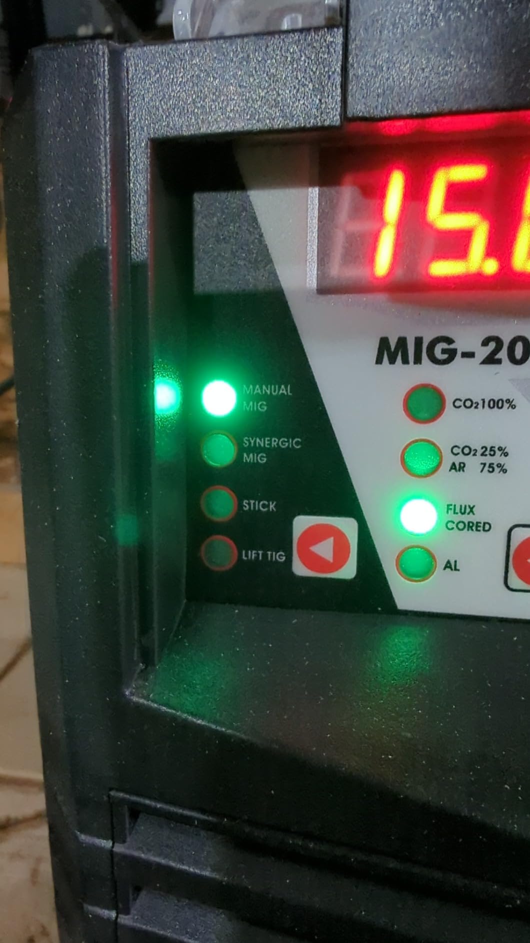 YESWELDER 205A MIG Welder, 110V/220V 5-In-1 MIG/Flux Core MIG/Spool Gun MIG/Lift TIG/Stick customer photo 2