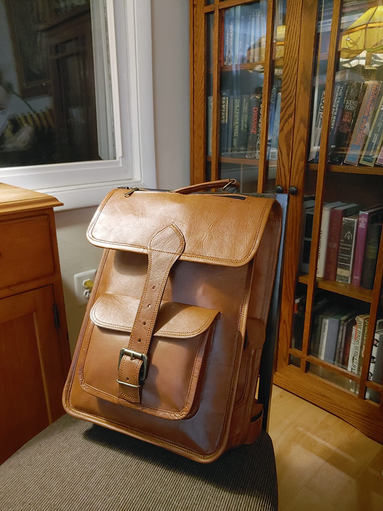16-Inch Genuine Leather Vintage Backpack for Men and Women | Retro Laptop Daypack, Brown customer photo 1