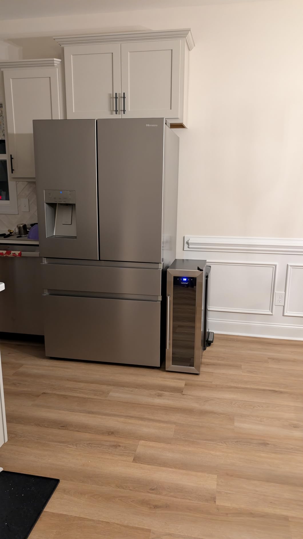 NutriChef 12 Bottle Stainless Steel Slim Wine Fridge | Red & White Wine Chiller | Adjustable Temperature Control, Ultra Quiet Operation & Energy Efficient | Mini Wine Cooler Refrigerator | 31x10x17 IN customer photo 2