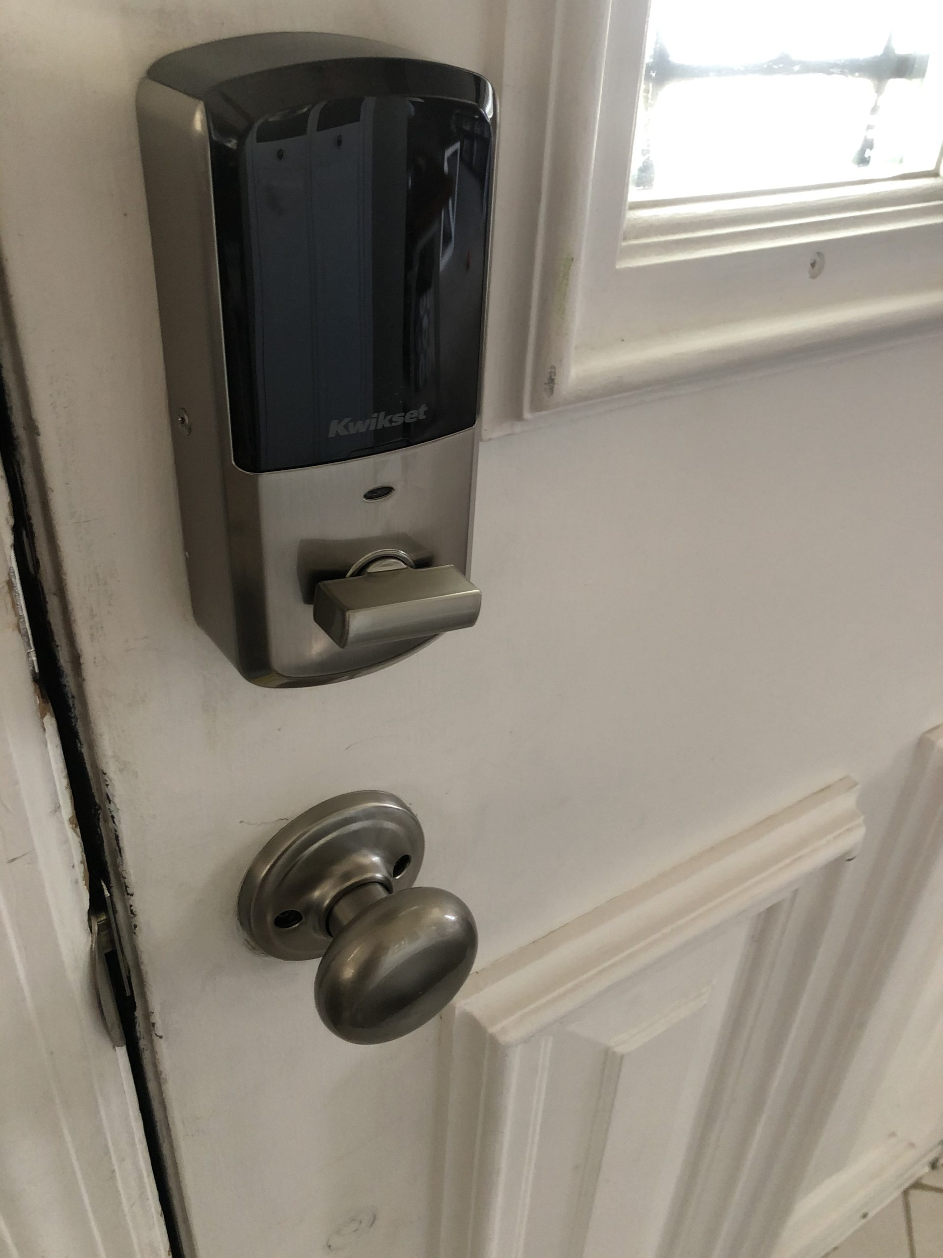 Kwikset Halo Wi-Fi Smart Lock, Keyless Entry Door Deadbolt, Geofence Auto-Unlock, Grade AAA Certified, No Hub Required Easy Install, Satin Nickel Lifetime Finish Warranty, Backlit Keypad customer photo 2