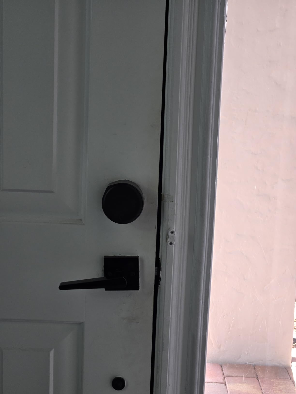 August Wi-Fi Connected Smart Lock, Silver, Keyless Entry Door Lock, Electronic Door Lock Fits Your Existing Deadbolt in Minutes, AUG-SL05-M01-S01 customer photo 2