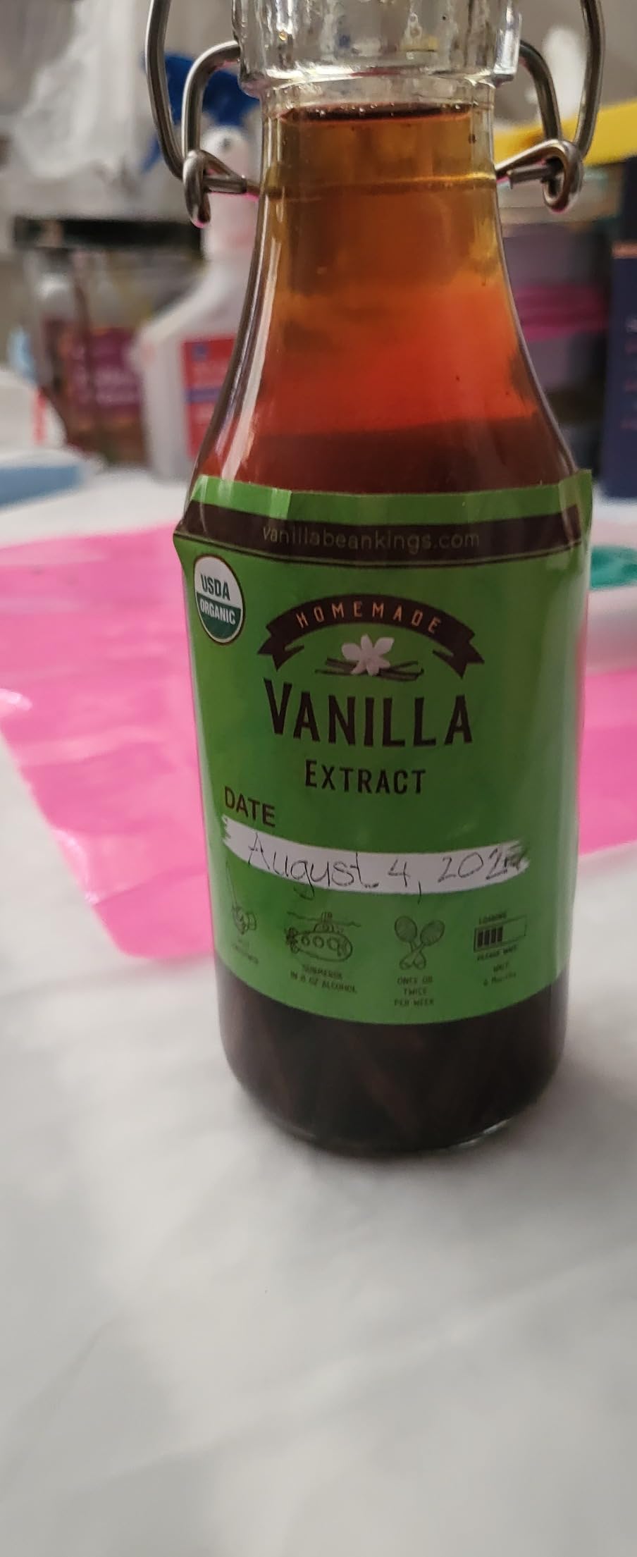 Homemade Vanilla Extract Kit | DIY | 1 Ounce of Premium Organic Madagascar Grade A Vanilla Beans 6-7 inches (Appoximately 8-10 Beans) with 8.5 oz Swing Top Glass Bottle | For Cooking and Baking customer photo 2