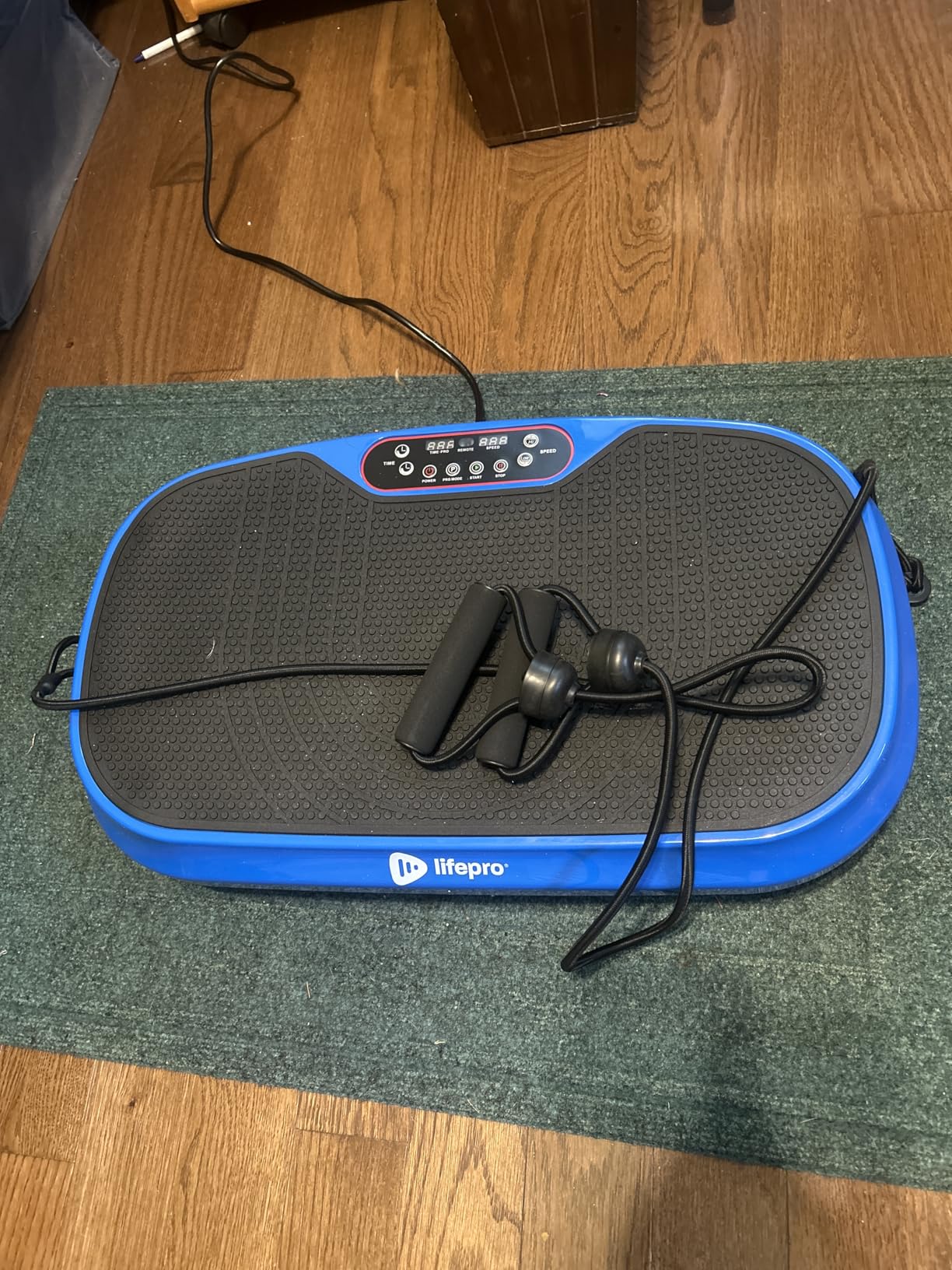 Lifepro Waver Mini Vibration Plate Exercise Machine with Remote & Bands - Compact Whole Body Vibrating Plate, 99 Speed Levels & 10 Presets customer photo 2