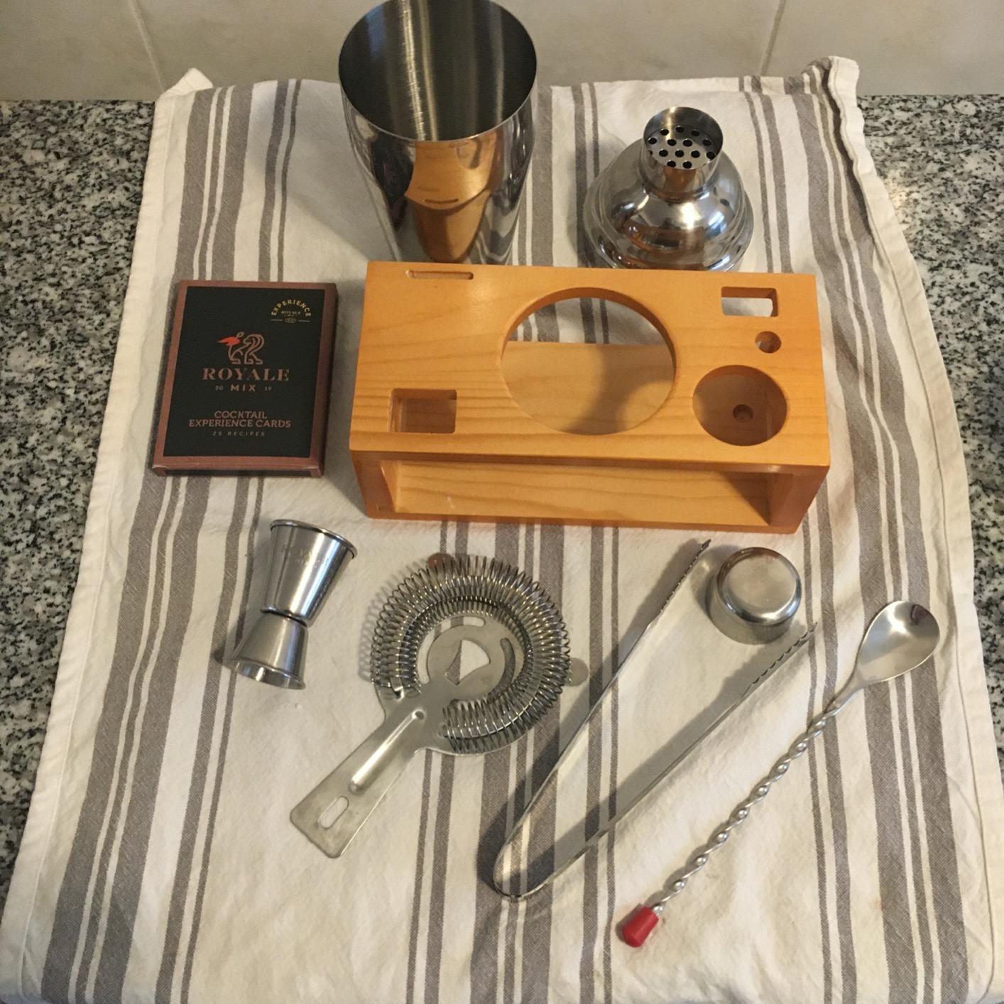 Great Housewarming Gift Home Bar Set with 25 Cocktail Recipes for Drink Mixing - Premium Bartender Accessories customer photo 1