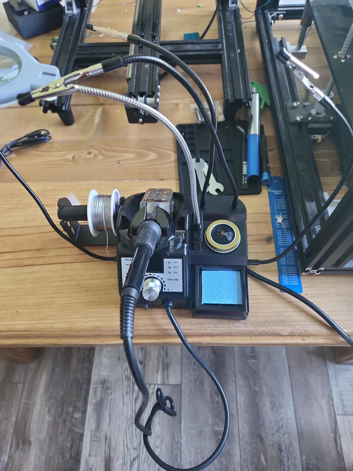 X-Tronic 3060-PRO 75W Soldering Iron Station Kit, 5 Extra Tips, Mini Mag Lamp, 4 Helping Hands, Solder Sucker, Tweezers, 50g Solder, Brass Sponge w/Flux, Sleep Func, C/F, 3 Temp Presets customer photo 2