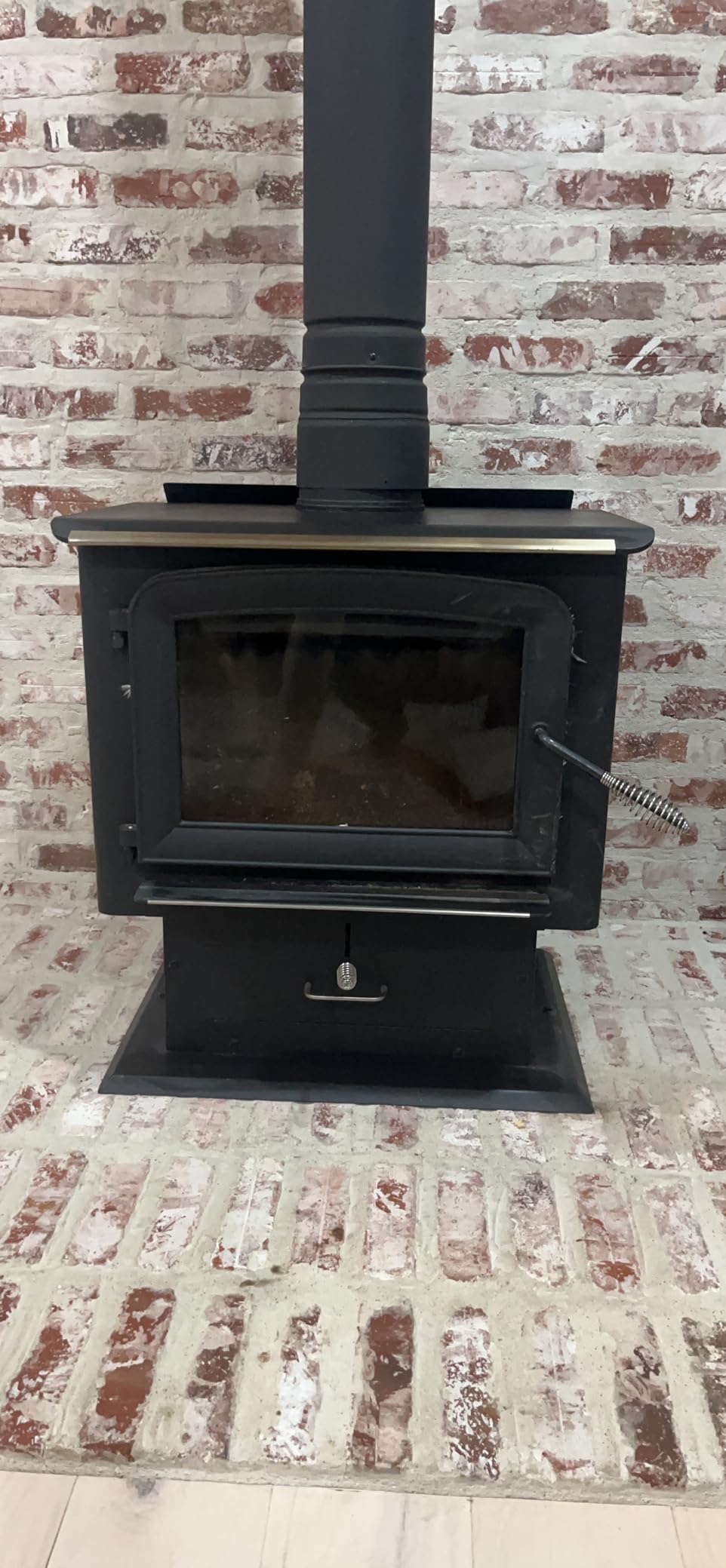 Ashley Hearth AW2020-P 2,000 sqft Wood Stove with Legs and Pedestal customer photo 2