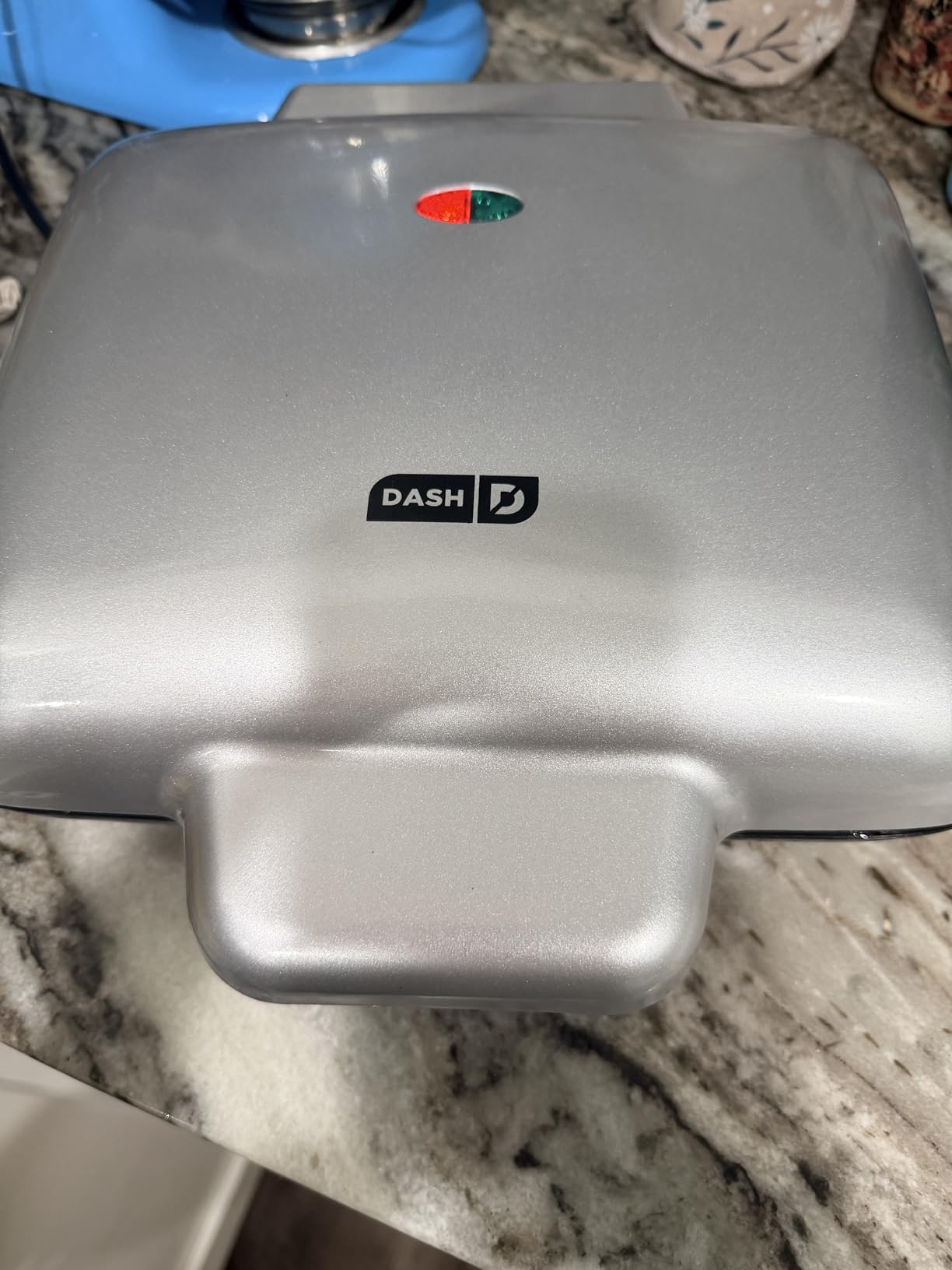 Dash No-Drip Waffle Maker - Makes Four Waffles at Once - Dual Nonstick Heating Plates & Quick Heat-Up System - Easy-Release Surface - Silver customer photo 1