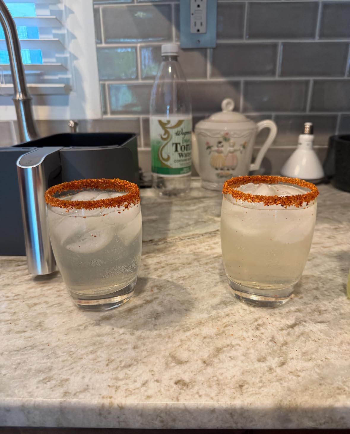 Tajin Clasico Rimmer, Mexican Chili Lime Spice Blend for Margaritas, Micheladas, Cheladas, Palomas, Bloody Marys, Beer, and Cocktails, 4.23 oz (Pack of 2) customer photo 2