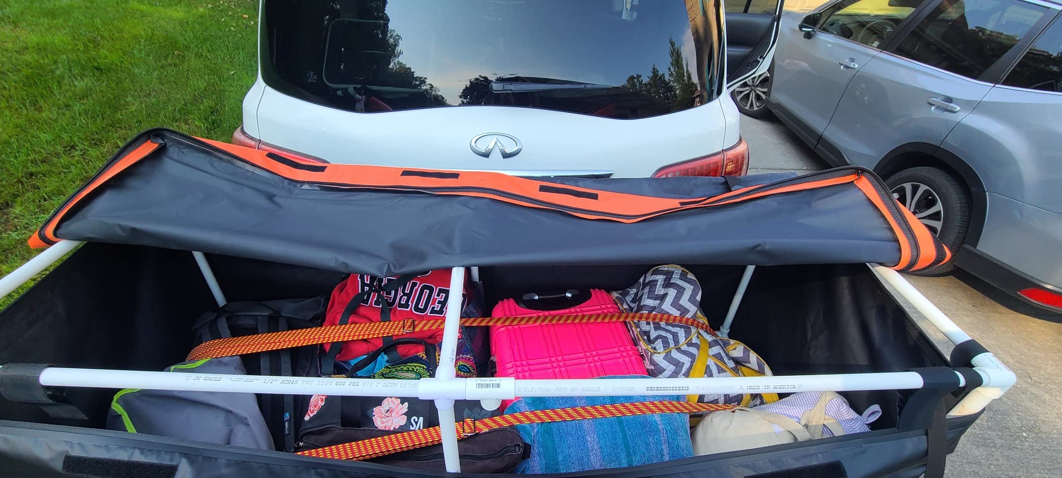 MeeFar Rooftop Cargo Carrier Car Roof Bag 21 Cubic Feet 100% Waterproof Car Top Carrier, Fits All Vehicle with/Without Rack,Include Anti-Slip Mat,10 Reinforced Straps,6 Door Hooks,Luggage Lock customer photo 2