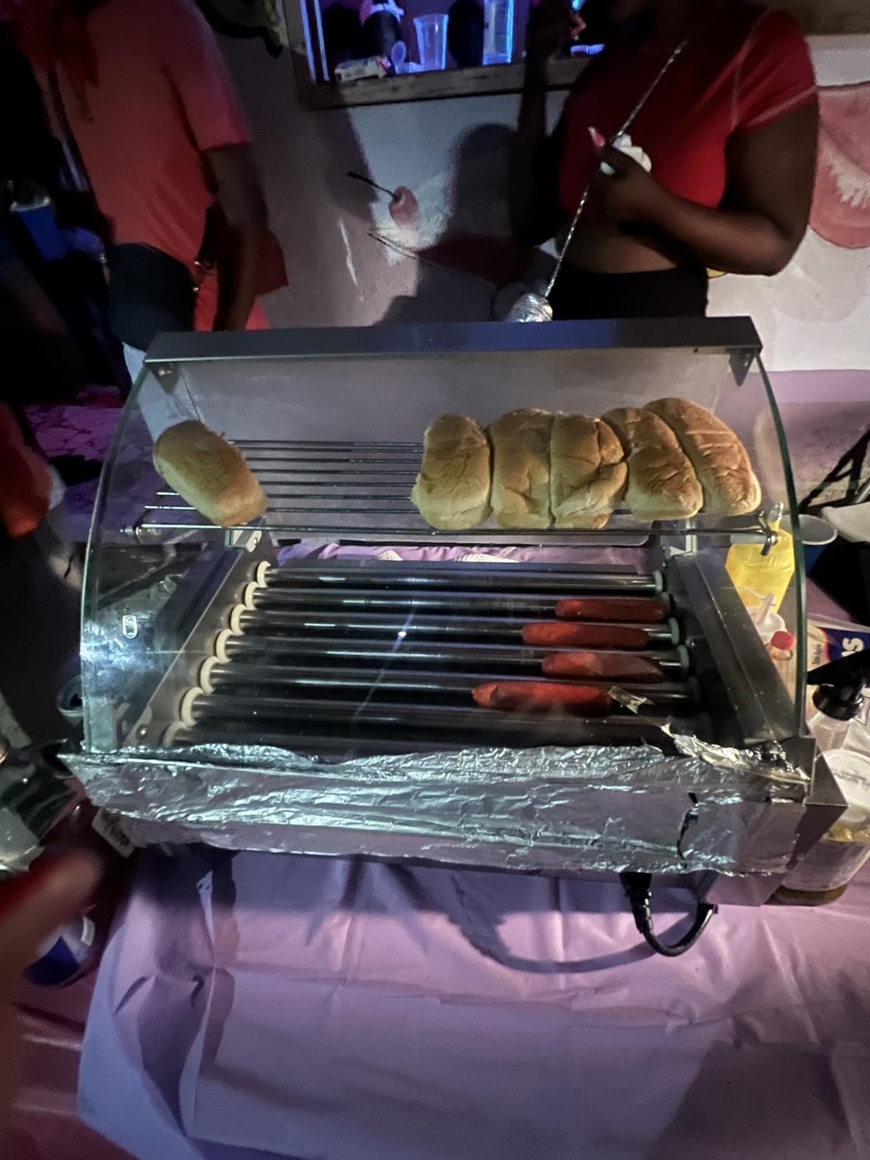 VEVOR Hot Dog Roller, 30 Hot Dog Capacity 11 Rollers, 1800W Stainless Steel Cook Warmer Machine w/Cover & Dual Temp Control, LED Light & Detachable Drip Tray, Sausage Grill Cooker for Kitchen Canteen customer photo 1