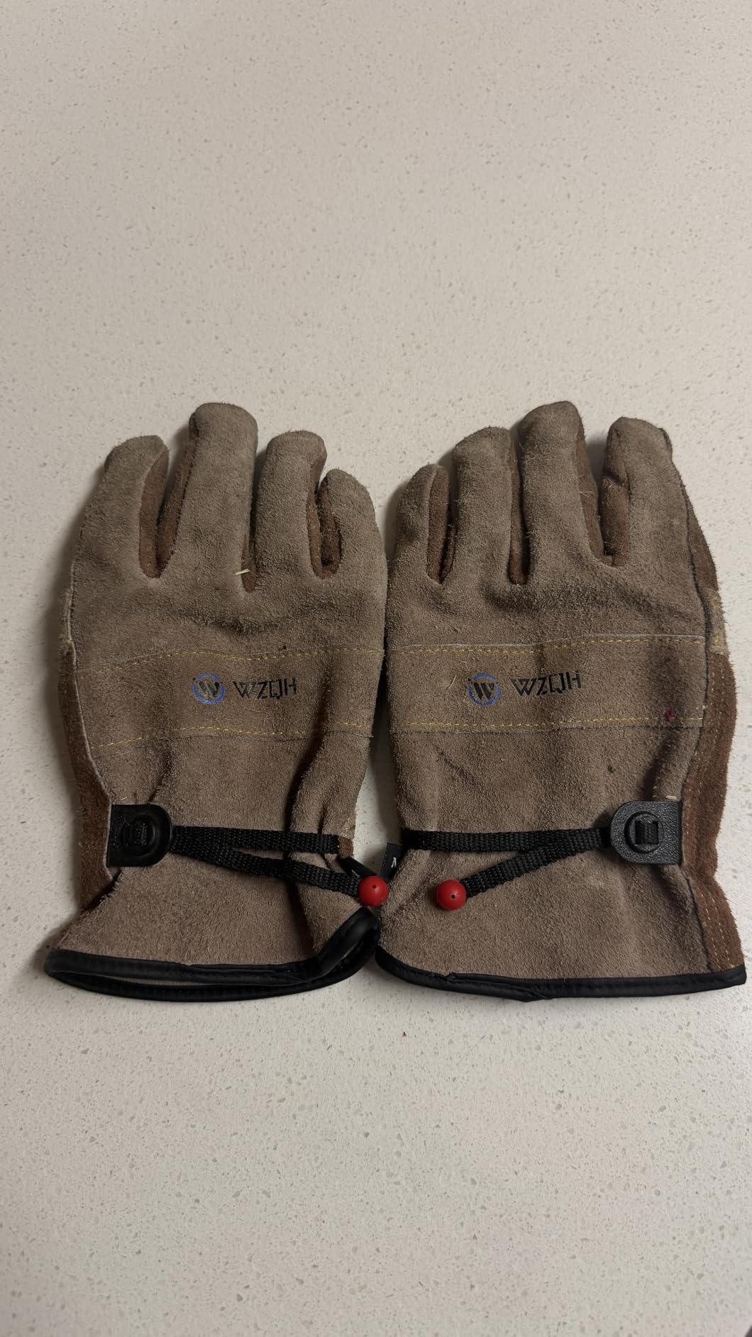 WZQH Leather Work Gloves for Men or Women. Large Glove for Gardening, Tig/Mig Welding, Construction, Chainsaw, Farm, Ranch, etc. Cowhide, Cotton Lined, Utility, Firm Grip, Durable. Coffee-grey L customer photo 2