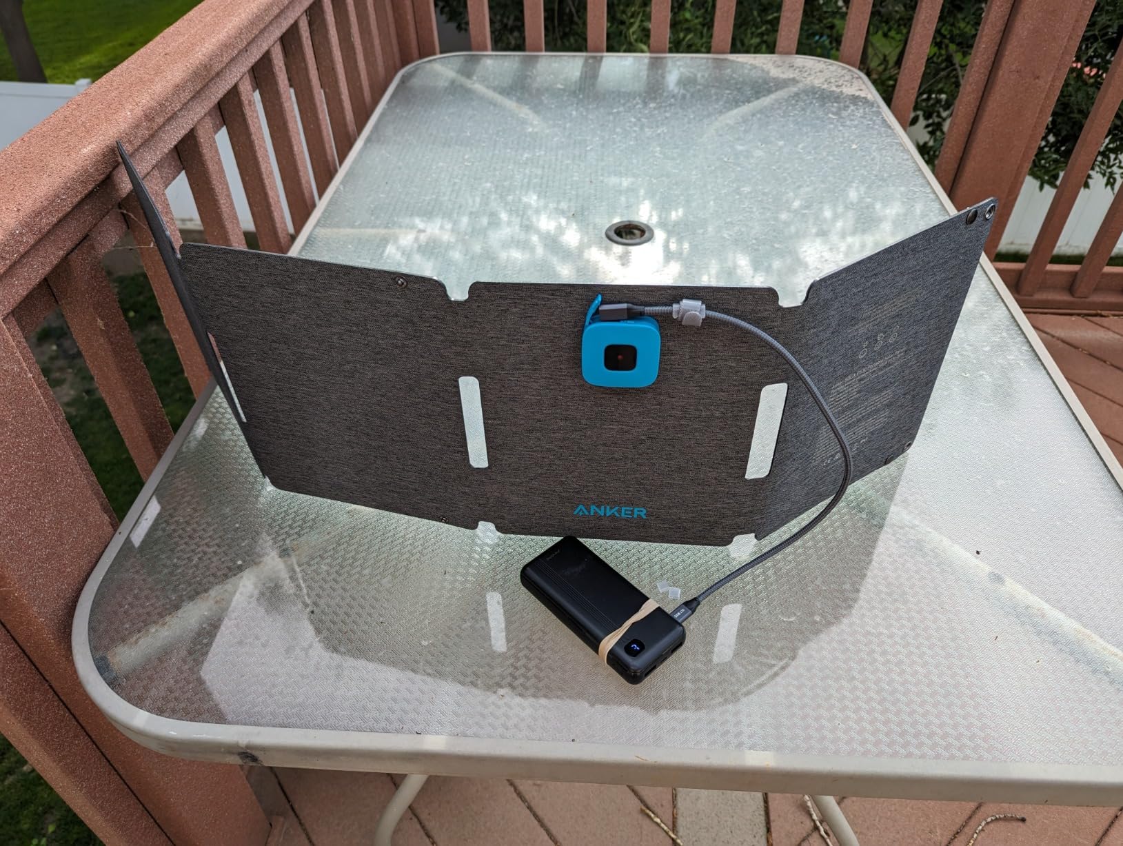 Anker Solix PS30 Solar Panel, 30W Foldable Portable Solar Charger, IP65 Water and Dust Resistance, Ultra-Fast Charging, Charges 2 Devices at Once customer photo 1