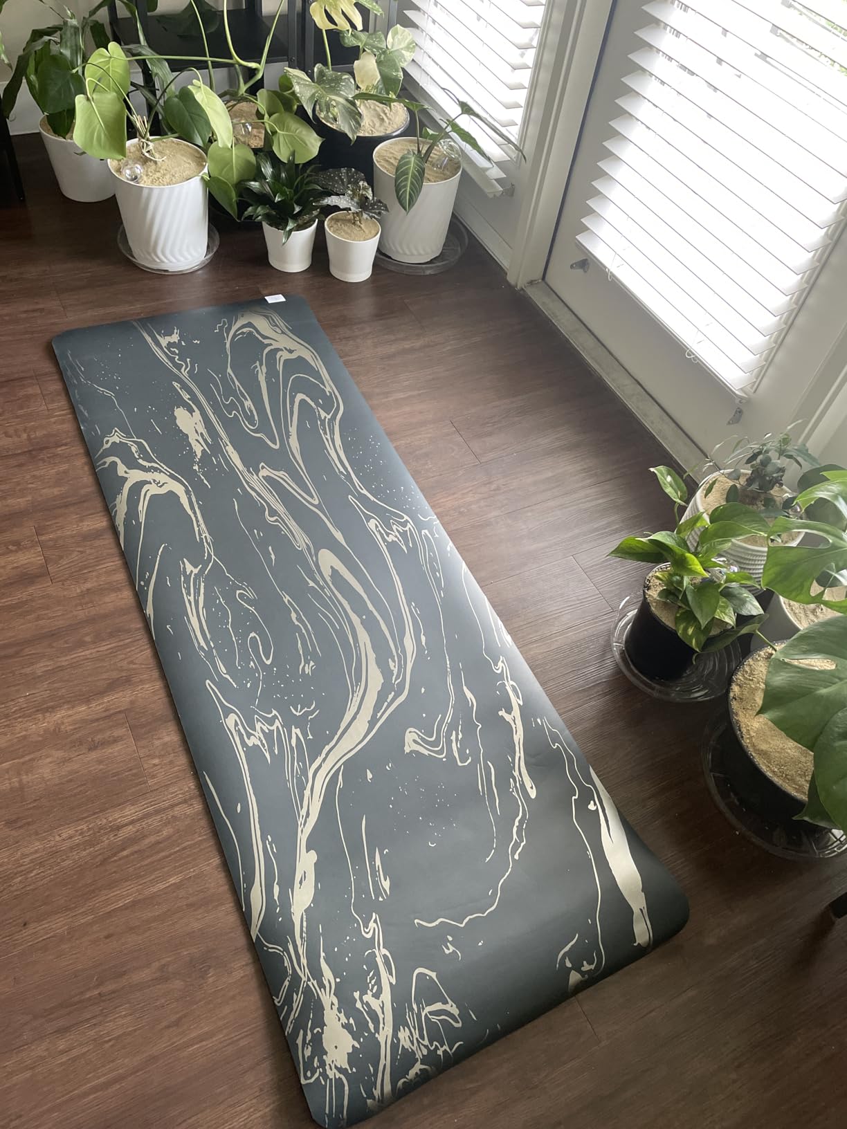 Gaiam Dry-Grip Yoga Mat - 5mm Thick Non-Slip Exercise & Fitness Mat for Standard or Hot Yoga, Pilates and Floor Workouts - Cushioned Support, Non-Slip Coat - 68 x 24 Inches customer photo 2