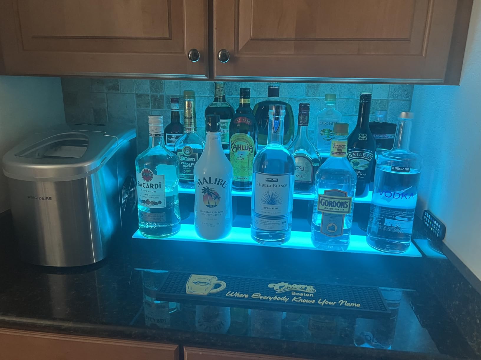VEVOR LED Lighted Liquor Bottle Display, 2 Tiers 30 Inches, Supports USB, Illuminated Home Bar Shelf with RF Remote & App Control 7 Static Colors 1-4 H Timing, Acrylic Lighted Shelf for 16 Bottles customer photo 1