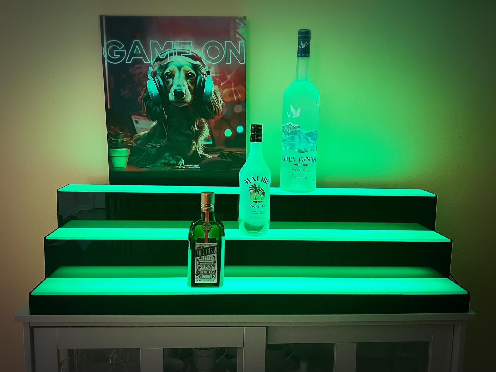 VEVOR LED Lighted Liquor Bottle Display, 2 Tiers 30 Inches, Supports USB, Illuminated Home Bar Shelf with RF Remote & App Control 7 Static Colors 1-4 H Timing, Acrylic Lighted Shelf for 16 Bottles customer photo 2