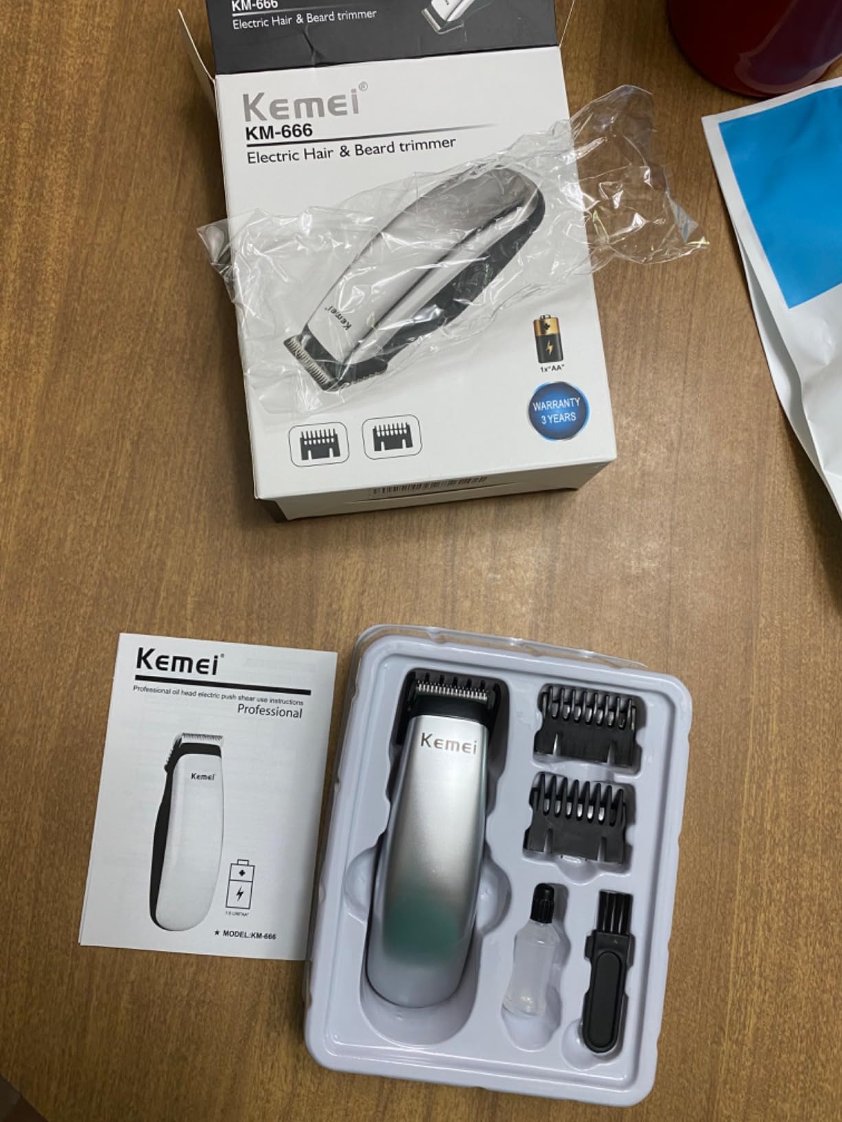 KEMEI Mini Hair Trimmer Compact, Portable Cordless Clipper for Men and Women, Precision Haircut and Shaving Tool Silver, Battery Powered and Travel Friendly customer photo 1