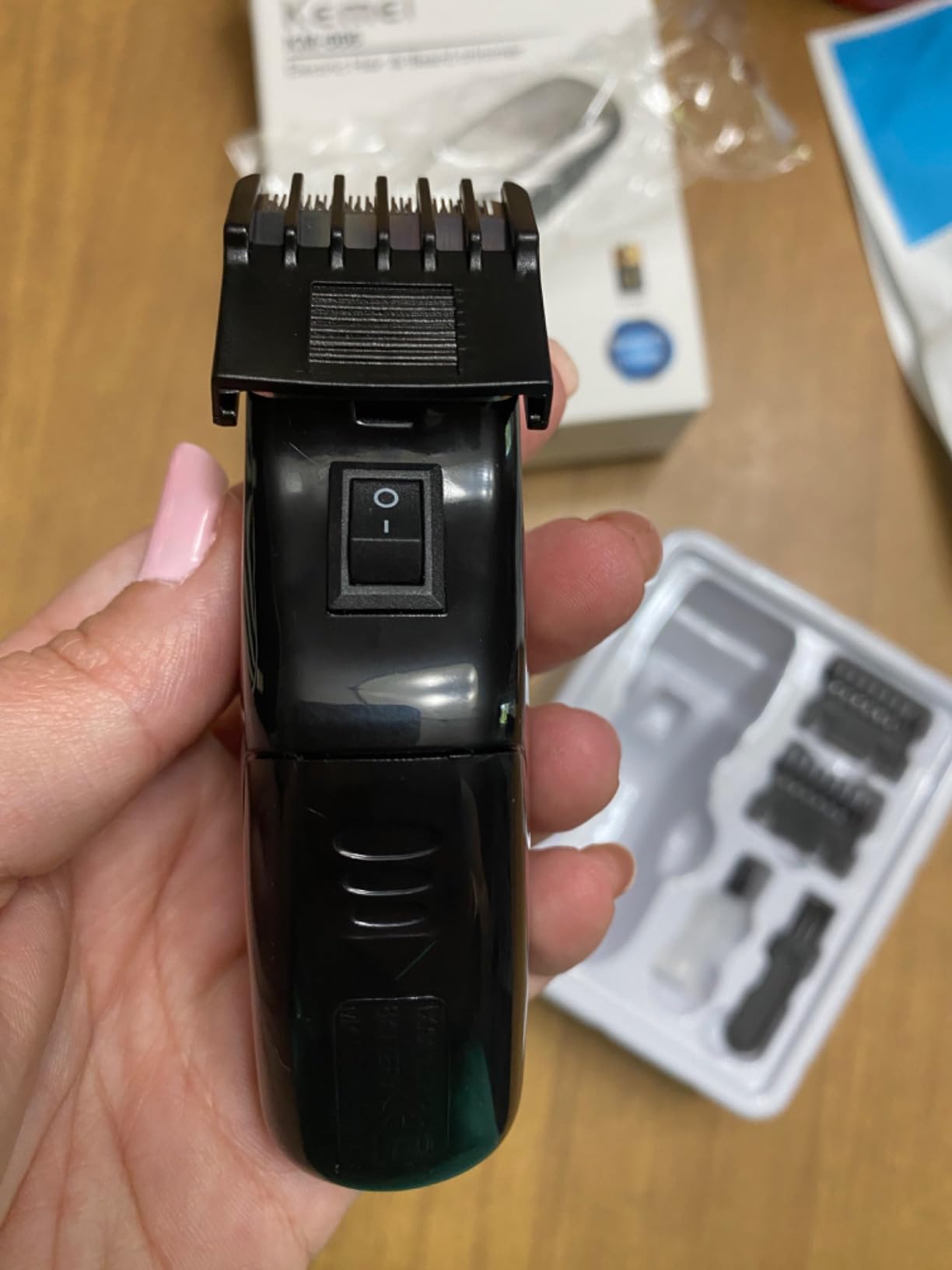 KEMEI Mini Hair Trimmer Compact, Portable Cordless Clipper for Men and Women, Precision Haircut and Shaving Tool Silver, Battery Powered and Travel Friendly customer photo 2