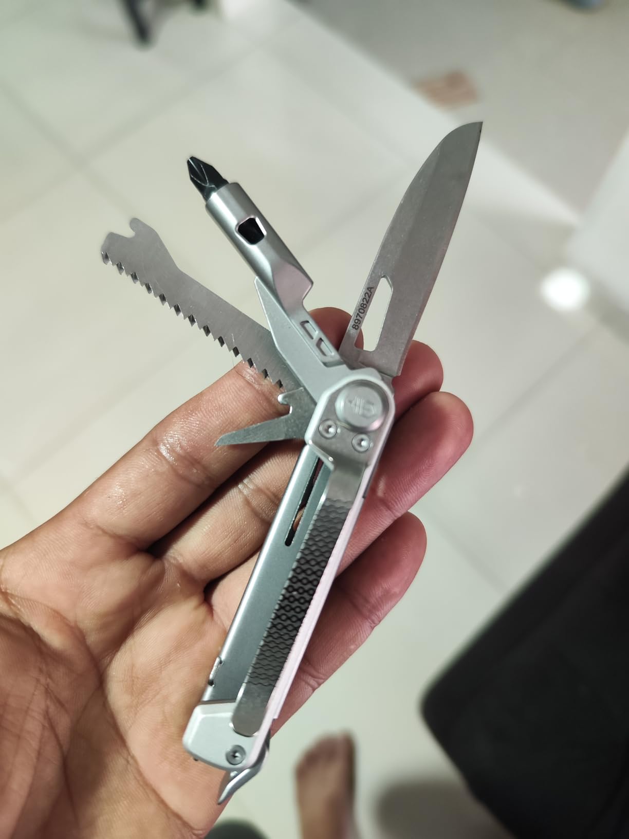Gerber Gear Armbar Trade 8-in-1 Pocket Knife EDC Multitool with Blade, Pry Bar, and Hammer for Camping, Burnt Orange customer photo 2