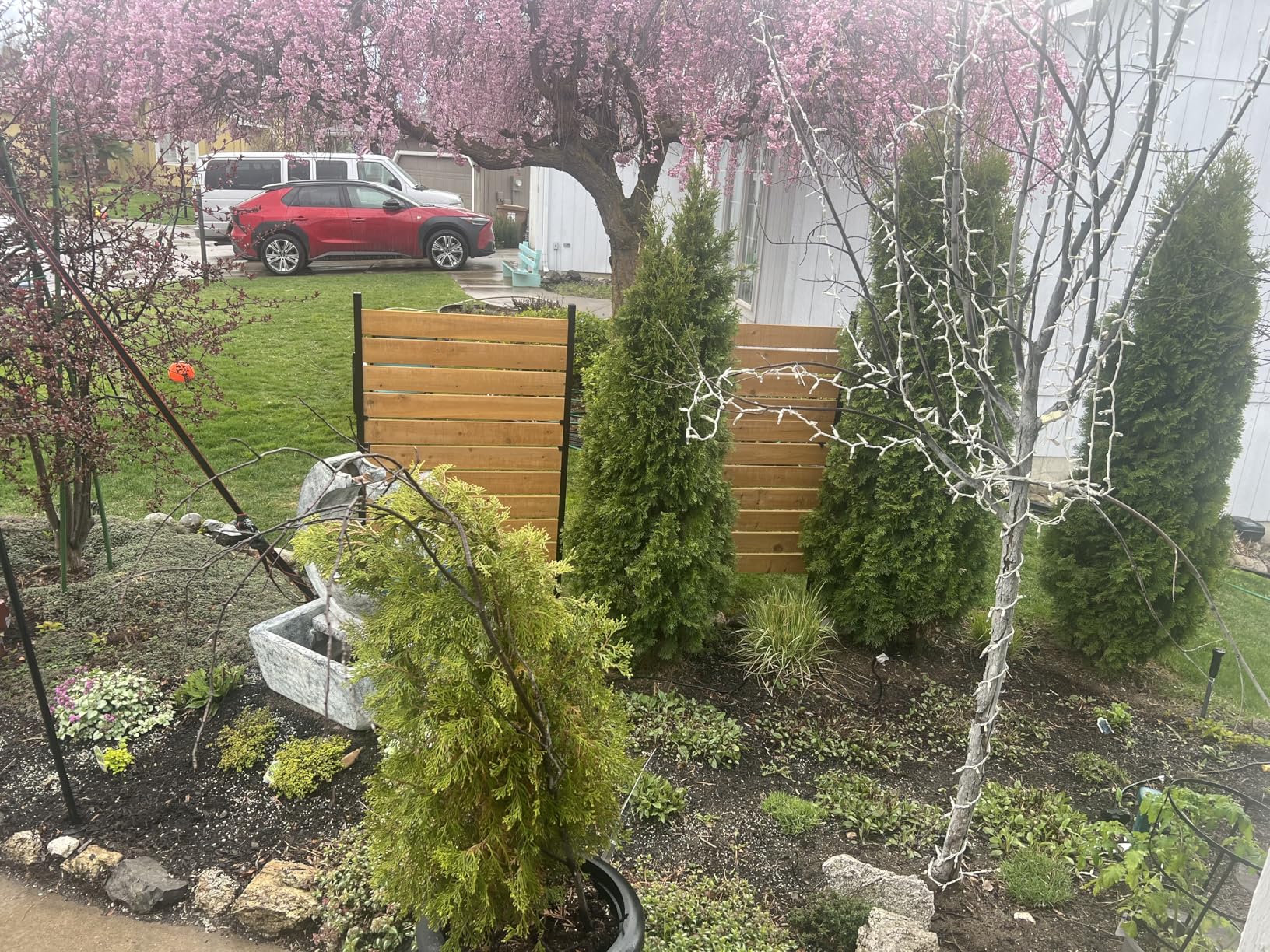 5ft H x 3.2ft W (1 Panel) No Dig Enclo Concord Cedar Wood Privacy Screen, Great to Hide Trash Cans, Decorative Patio Privacy Screen, Outdoor Fence, Air Conditioner Fence, EC18022 customer photo 1