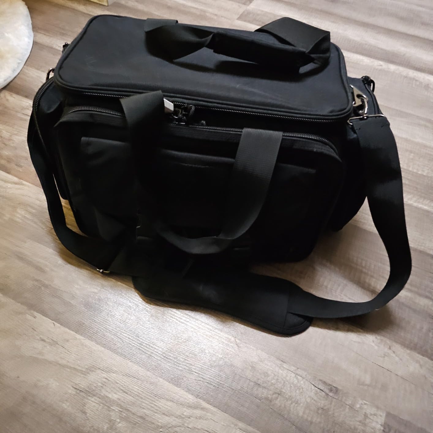 PROFOCUS Large Range Bag - Tactical 4+ Pistol Case Gun Bag with Lockable Zippers for Shooting Range Outdoor Hunting Handgun Revolver Gun Carrying Pistol Case for Handguns and Ammo customer photo 1
