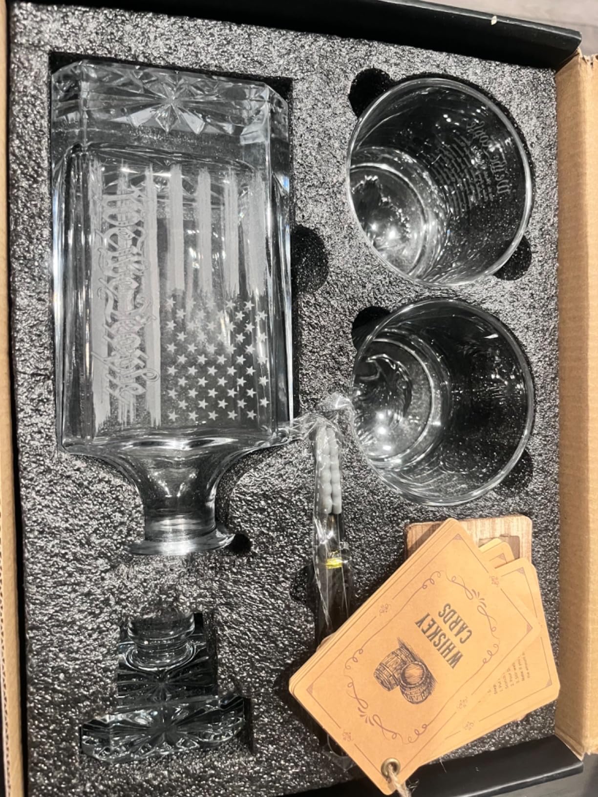 PONPUR 40th Birthday Gifts For Men Dad, 1986 Laser Whiskey Decanter Set with Gift Box, Anniversary Birthday Gift Ideas for Him Husband, 40 Years Bday Decorations, Whiskey Glasses & Whisky Stones Inc customer photo 2