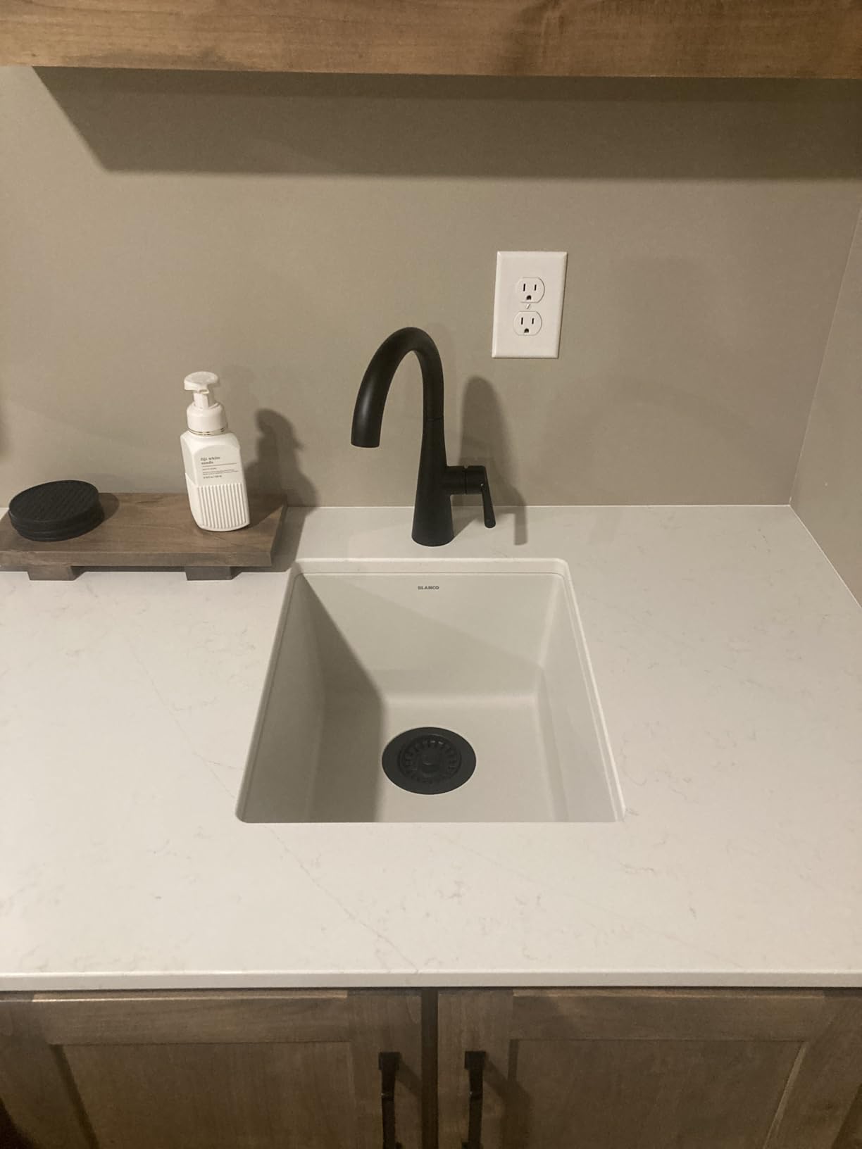 Delta Modern Brushed Nickel Single Hole Bar Sink Faucet, Single Handle Prep Sink Faucet, SpotShield Stainless 14882LF-SP customer photo 1