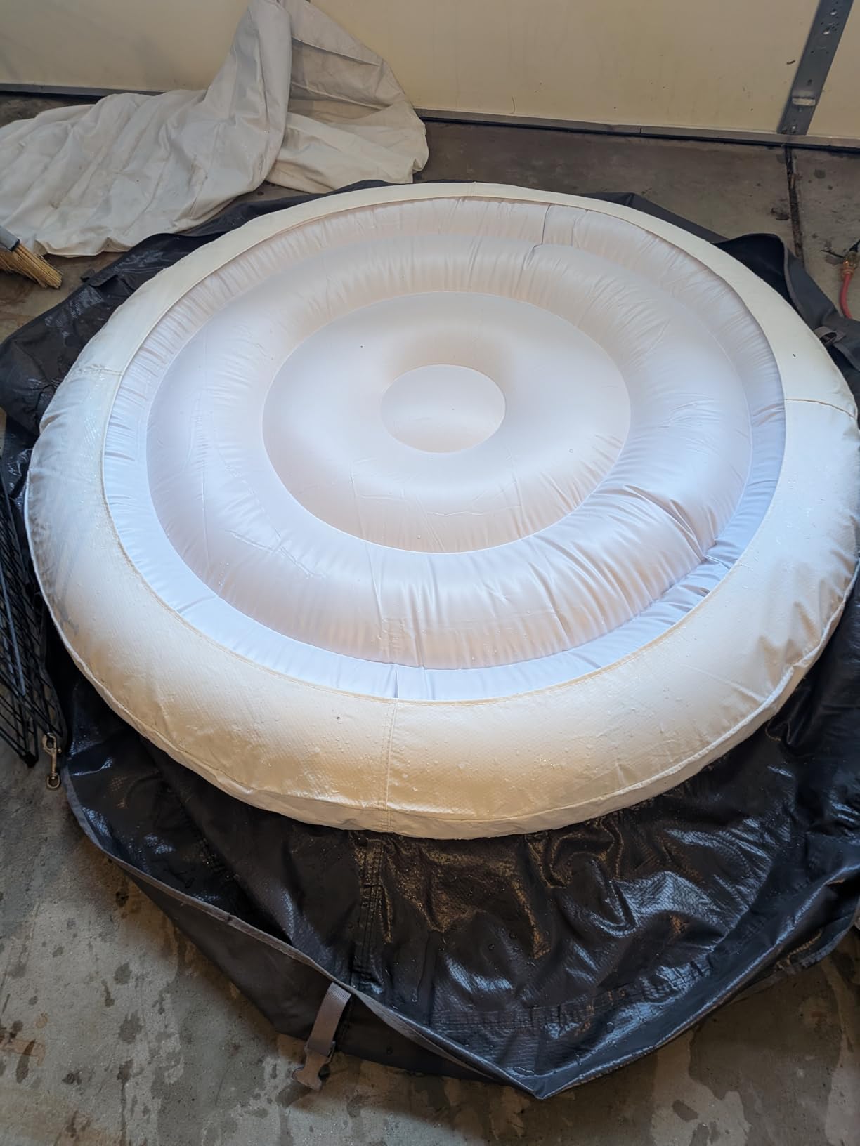 5.4 Ft Inflatable Hot Tub Cover, Coleman Spa Cover, Round Hot Tub Cover, Hot Tub Covers Replacement Rainproof and Tearproof, Outdoor Inflatable Hot Tub (5.4Ft) customer photo 1