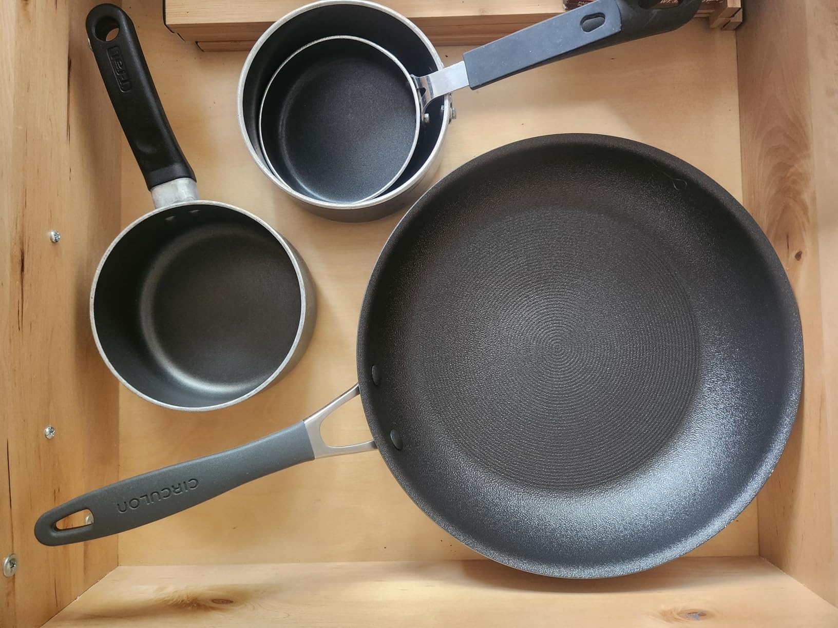 Circulon A1 Series w/ScratchDefense Nonstick Induction Wok with Lid, 14-Inch, Wok Pan with Lid, Graphite customer photo 2