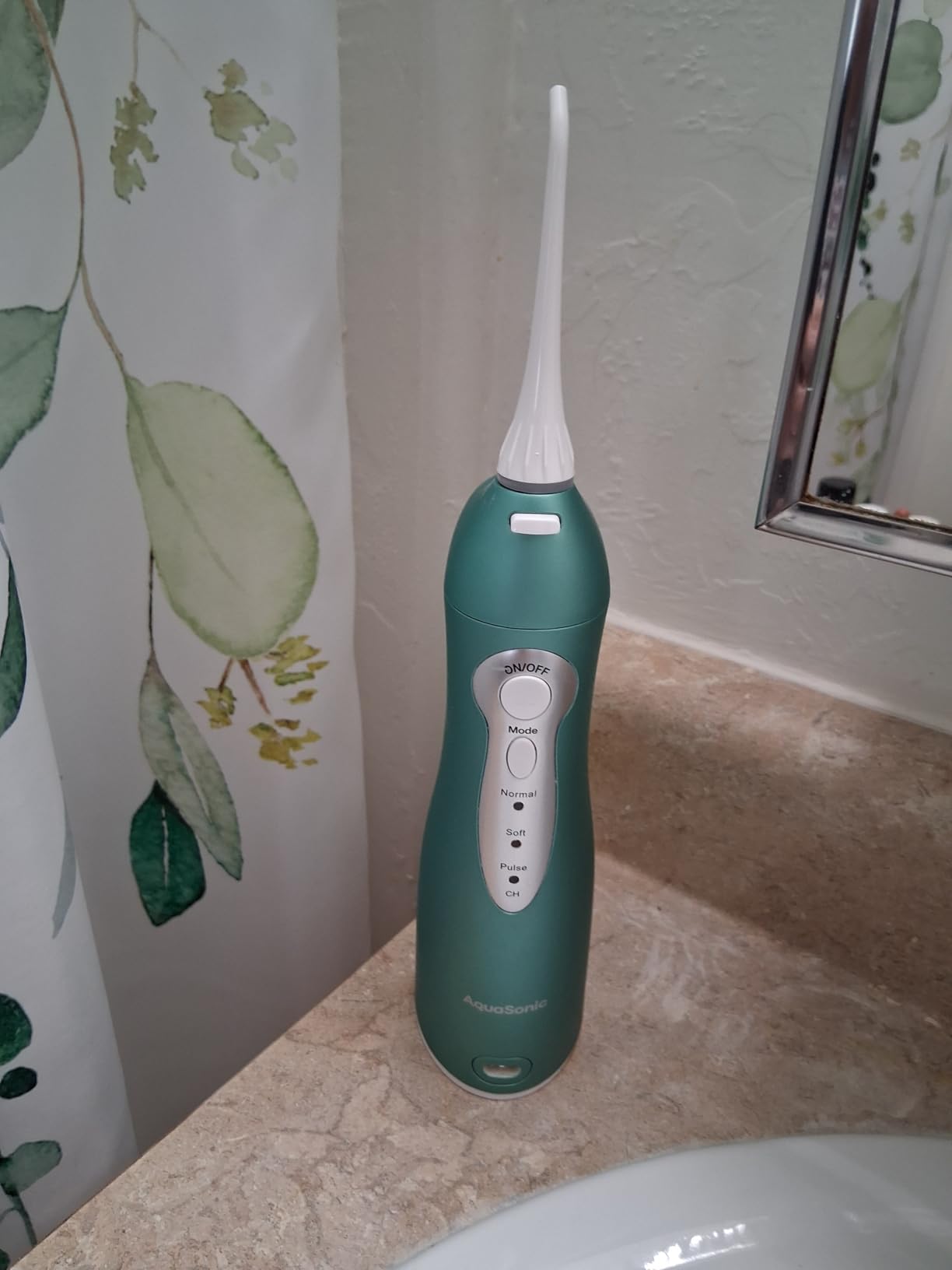 AquaSonic Water Flosser - Cordless Rechargeable Water Flossers for Teeth Cleaning - Waterproof Aqua Flosser, Portable Oral Irrigator for Dental Cleaning with 5 Jet Tips - Braces Home Travel customer photo 2