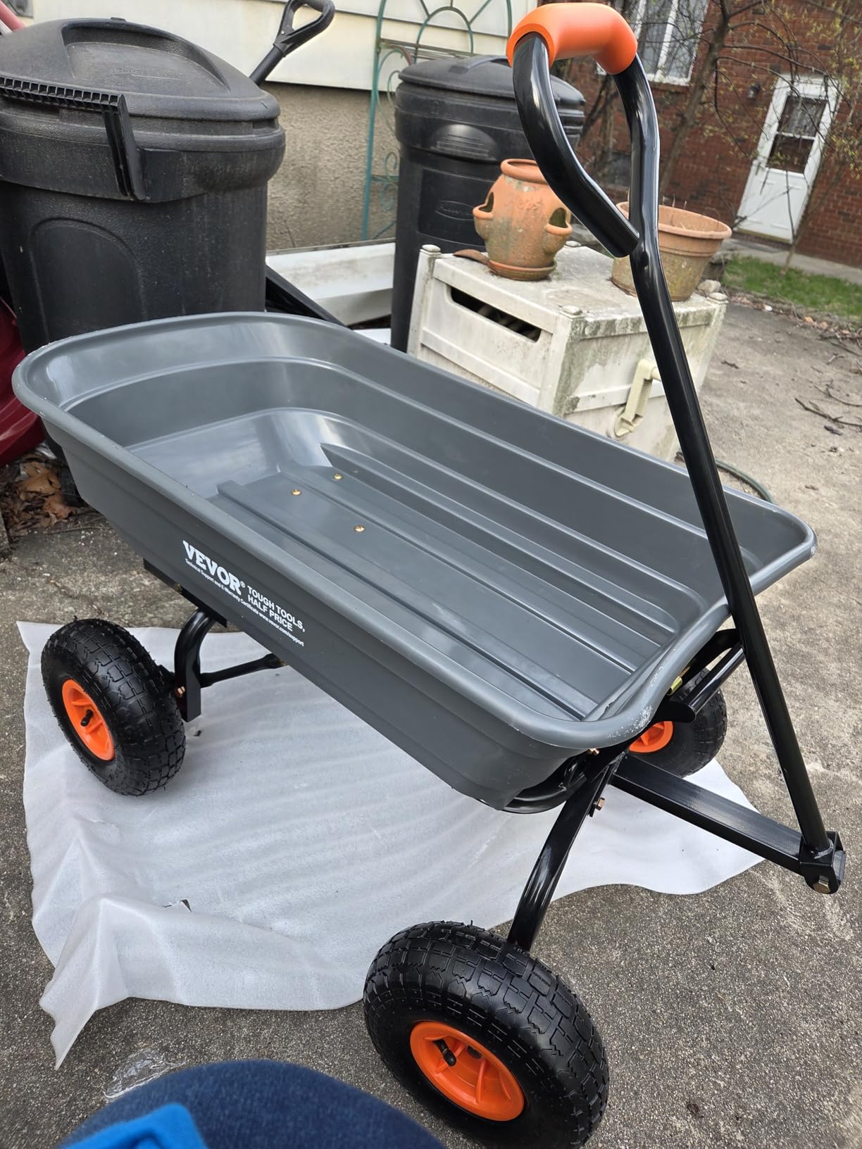 VEVOR 1200lbs 7Cu.Ft. Garden Dump Cart with 2-in-1 Convertible Handle and 13in All Terrain Wheels, Heavy Duty Poly Yard Dump Wagon Utility ATV Trailer Dump Cart Tow Behind for Lawn Mower Tractor customer photo 1