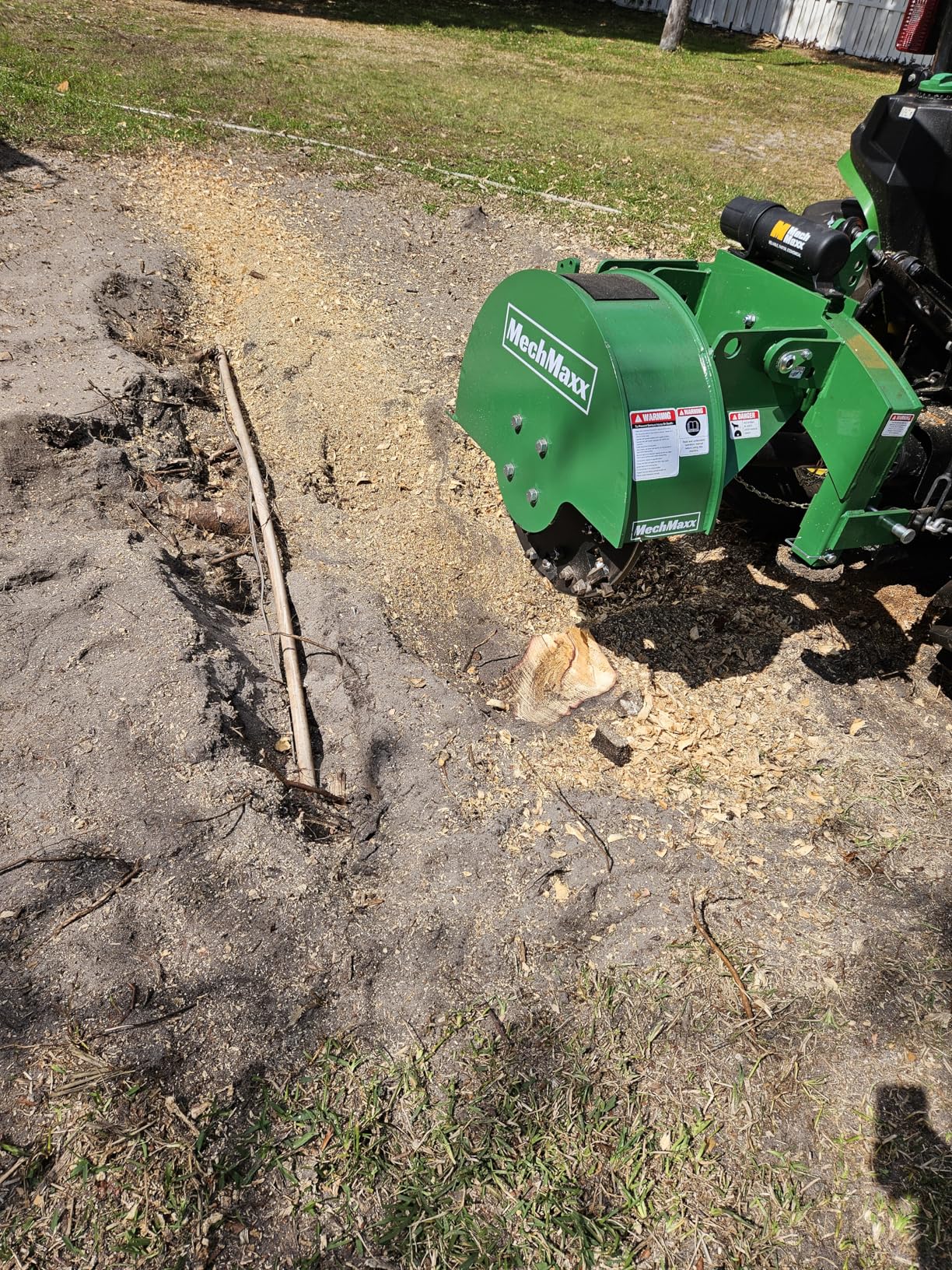 MechMaxx Heavy Duty 3-Point PTO Powered Stump Root Grinder For 15-45HP Tractors With 34 Carbide Teeth, 6'' Cutting Depth, 24'' Flywheel Diameter, Model SG24 Orange customer photo 2
