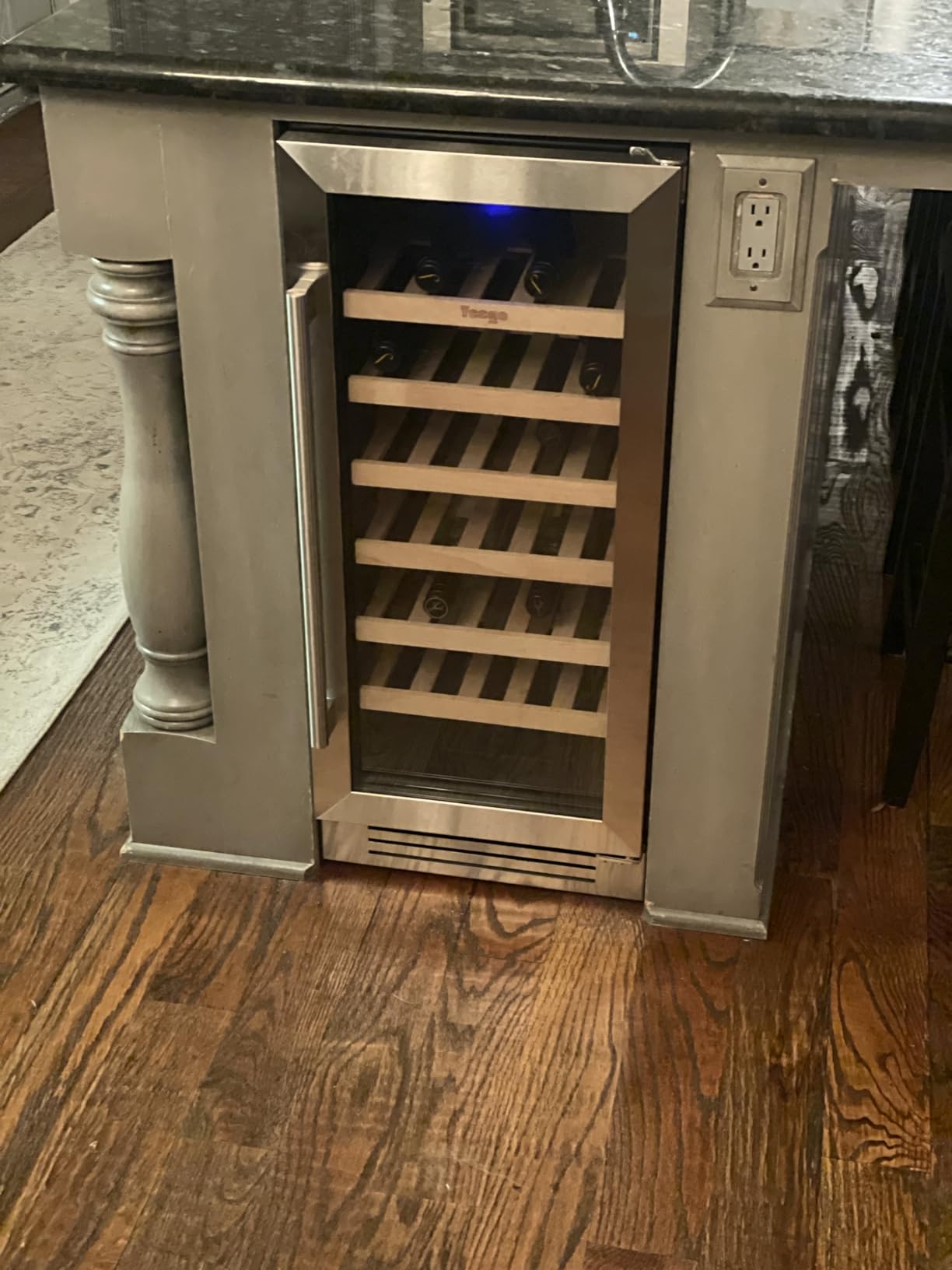 Yeego Wine and Beverage Refrigerator - 24 Inch Dual Zone Wine Fridge 60 Can & 20 Bottle, 36-72°F Cooler Built in Under Counter Fridge with Glass Door for Beer Soda Drink Home Bar Office customer photo 1