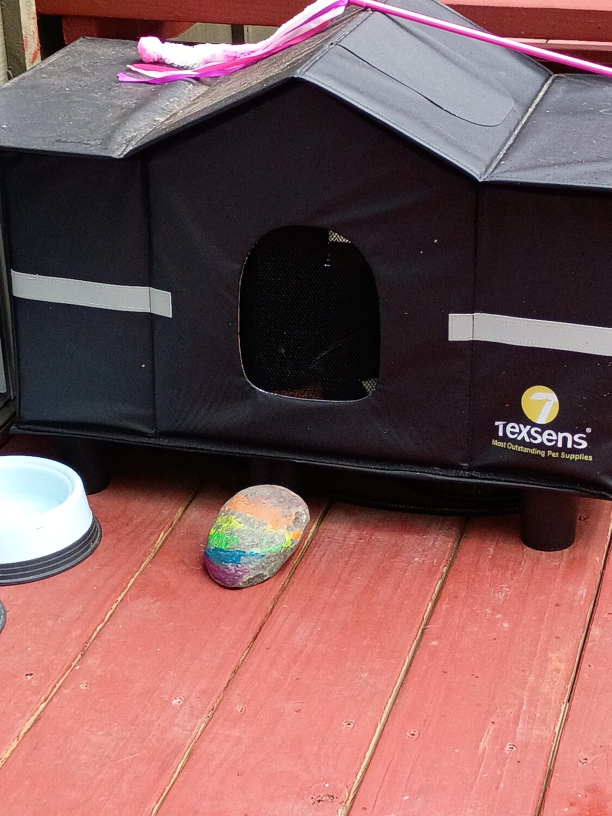 Texsens Heated Cat House for Outside - Weatherproof Large Outdoor Cat Shelter with Roof Window & Cozy Cushion - Ideal for Stray/Feral Cats customer photo 2