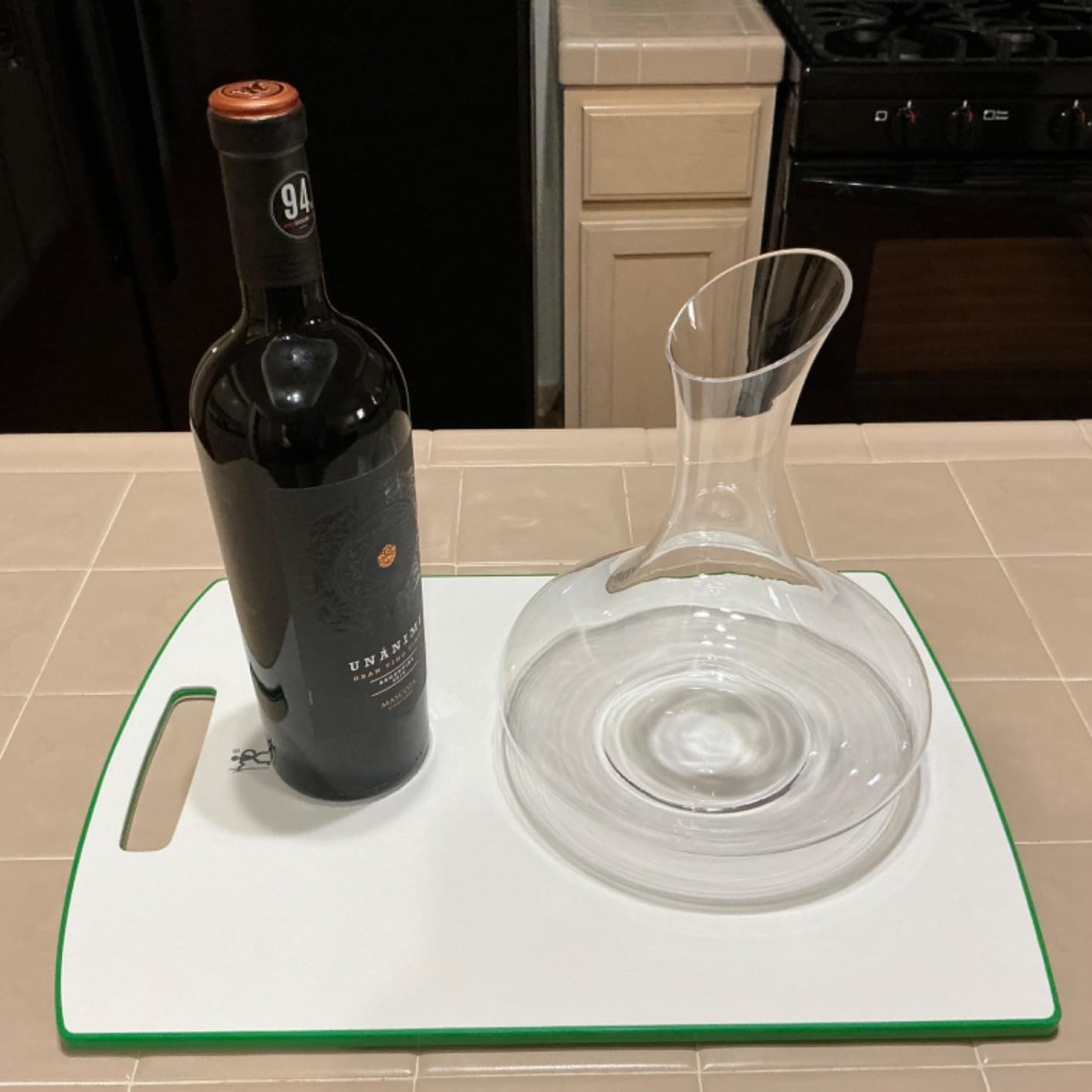 Wlasss Wine Decanter, 1100ml /37.2oz Red Wine Decanter, Hand Blown Lead-Free Crystal Wine Carafe, Small Decanter for White and Red Wine, Elegant Design Easy Pour, Wine Gifts for Christmas customer photo 2
