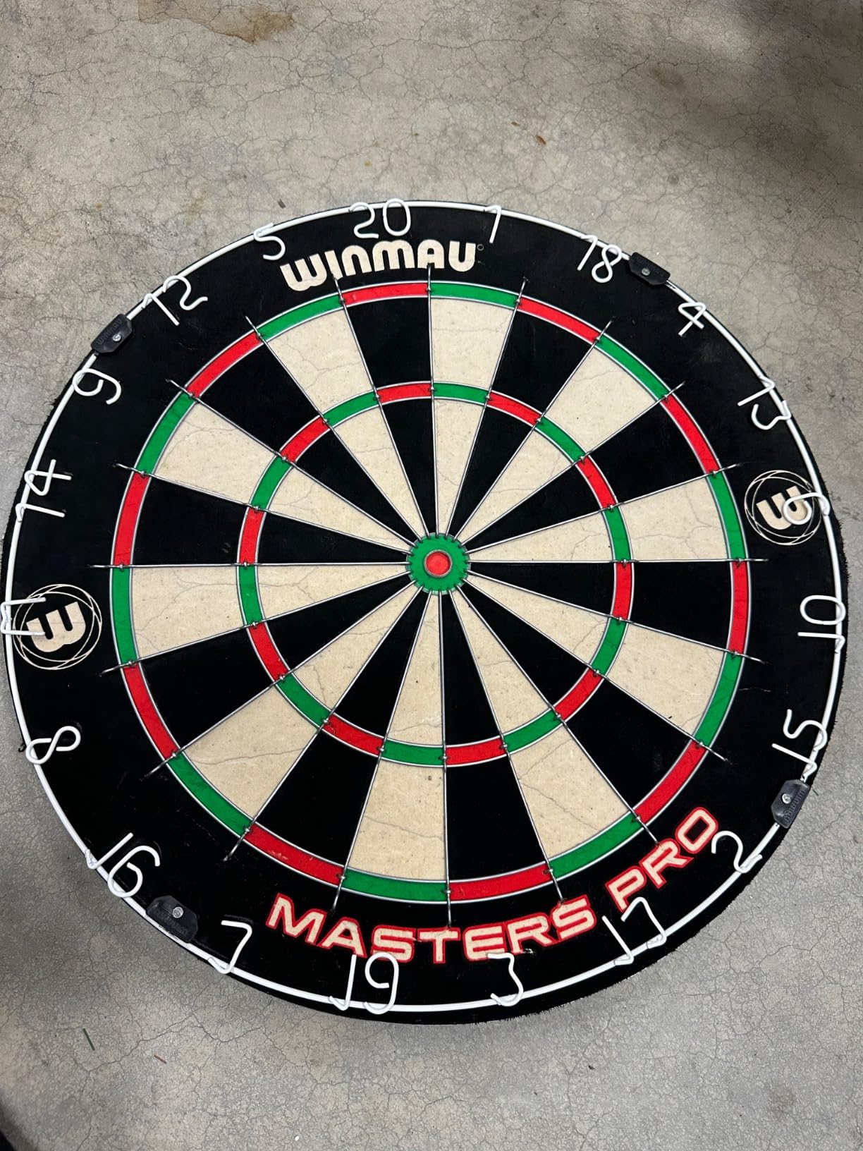 Winmau Masters Pro Premium Bristle Dartboard Set - Includes Dart Board, Darts, Flights, Shafts and Oche Strip - Professional Steel Tip Darts & Dart Board for Adults customer photo 1