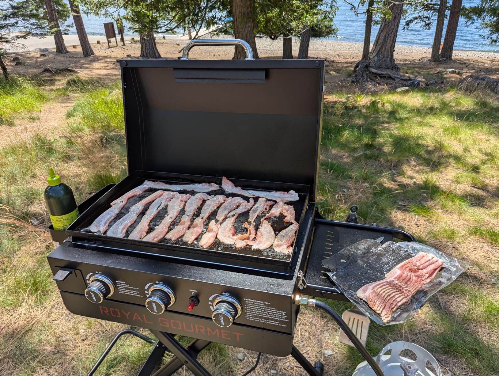 Royal Gourmet PD3001 3-Burner Propane Gas Griddle with Collapsible Stand customer photo 1