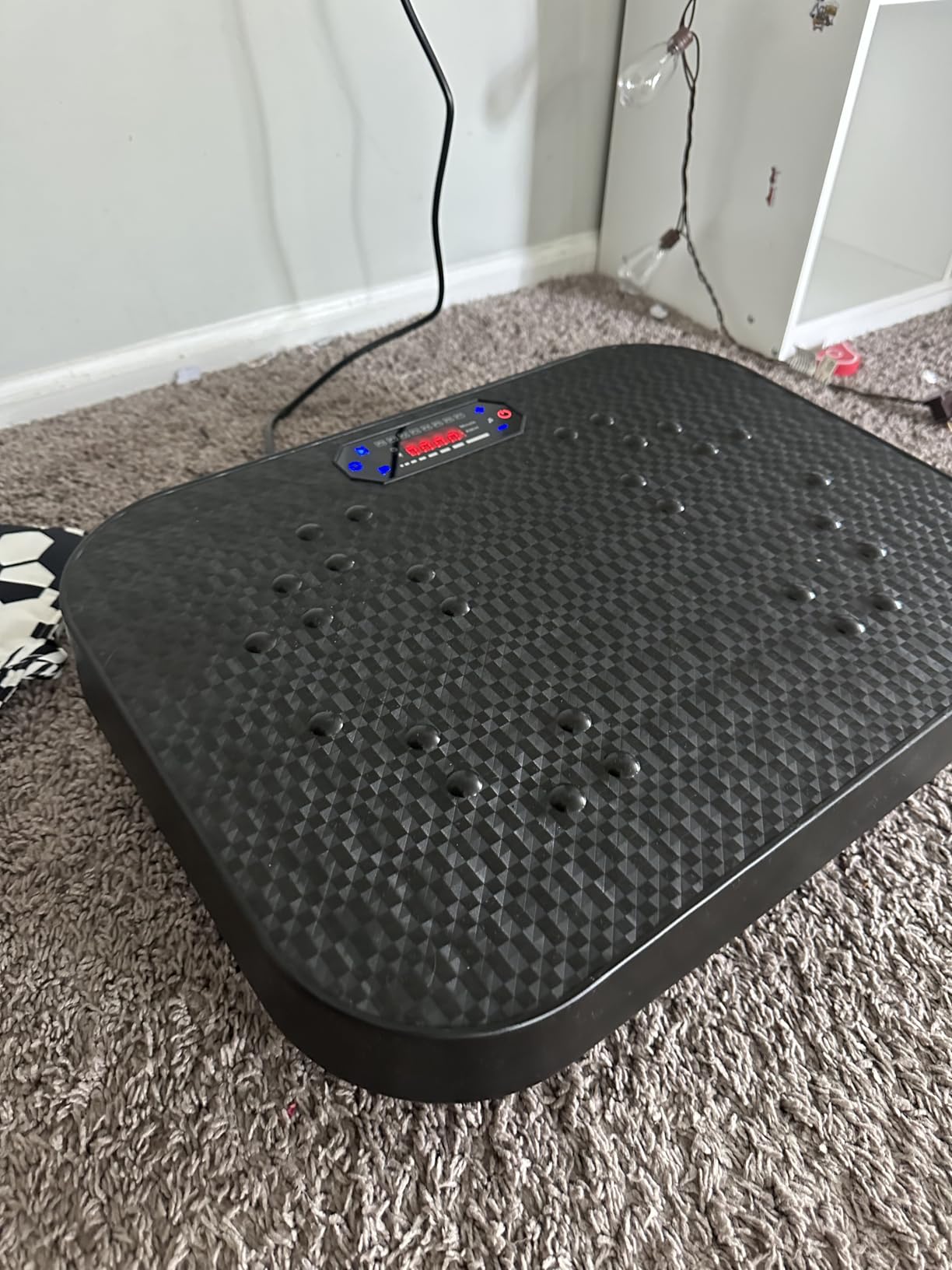 SEDOZIK Vibration Plate Exercise Machine, Vibration Plate for Lymphatic Drainage Weight Loss, 450 Lbs Capacity Full Body Vibrating Platform Workout Equipment with Bluetooth for Home Women Men customer photo 1