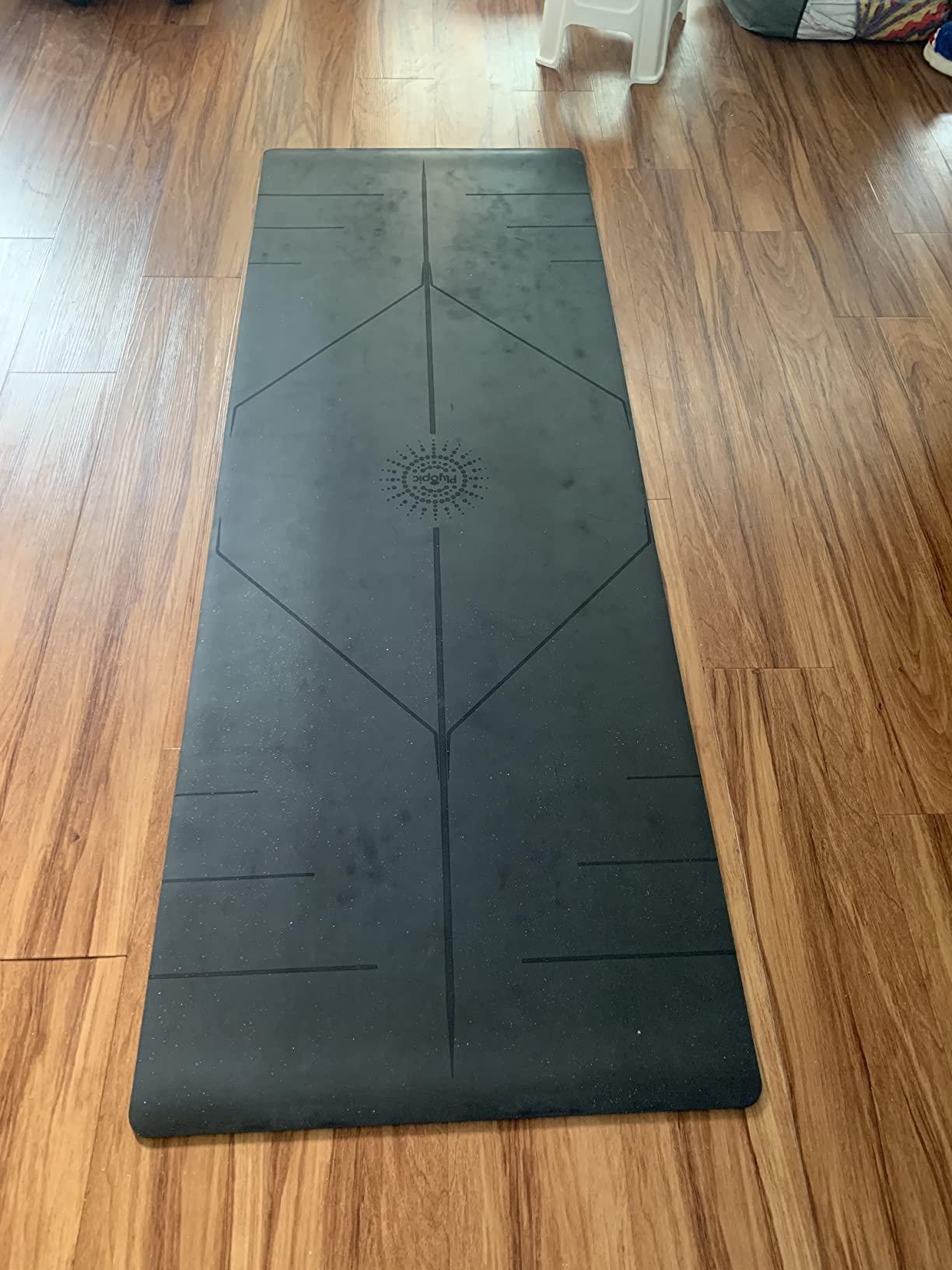 Plyopic Ultra-Grip Pro Yoga Mat - EXTREME Non-Slip Performance - Dry & Wet Grip - Alignment Lines - Comfortable & Sweat Resistant - For Yoga, Pilates, Exercise, Workout, Bikram & Hot Yoga customer photo 1