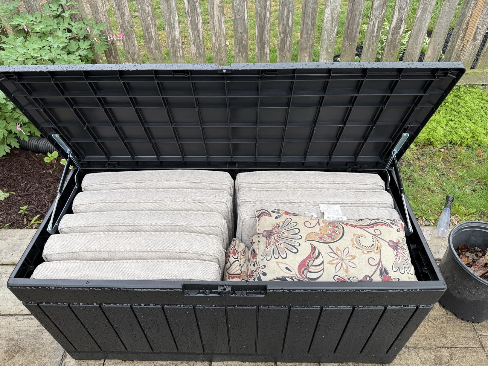 Devoko 78 Gallon Deck Box, Waterproof Resin Outdoor Storage Box for Outside and Patio, Outdoor Storage Bench Lockable for Patio Furniture, Garden Tools and Pool Supplies (Black, 78 Gallon) customer photo 1